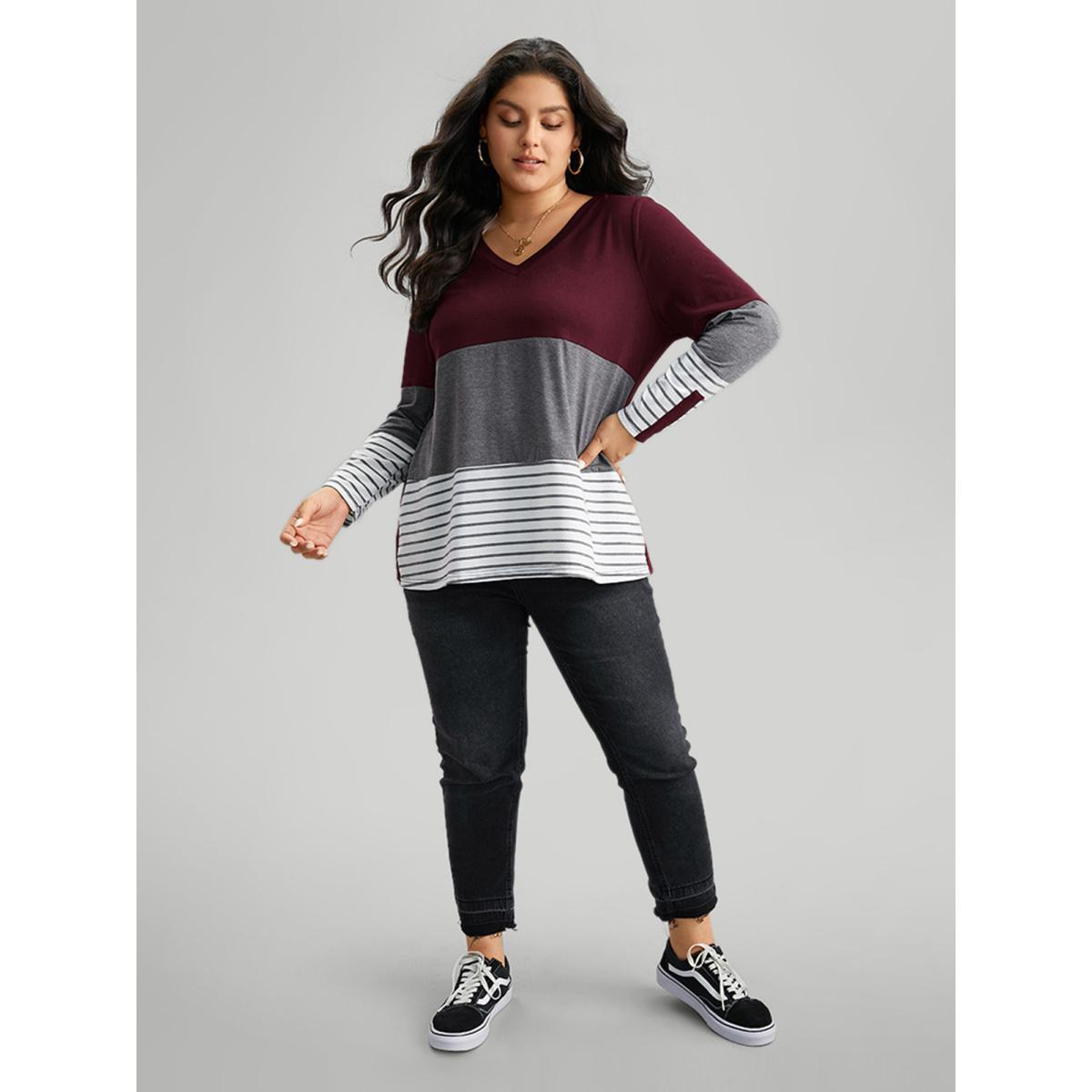 Plus Size Colorblock Contrast Striped V Neck T-shirt Burgundy Women Casual Contrast Striped V-neck Everyday T-shirts BloomChic 26/4X Product Image