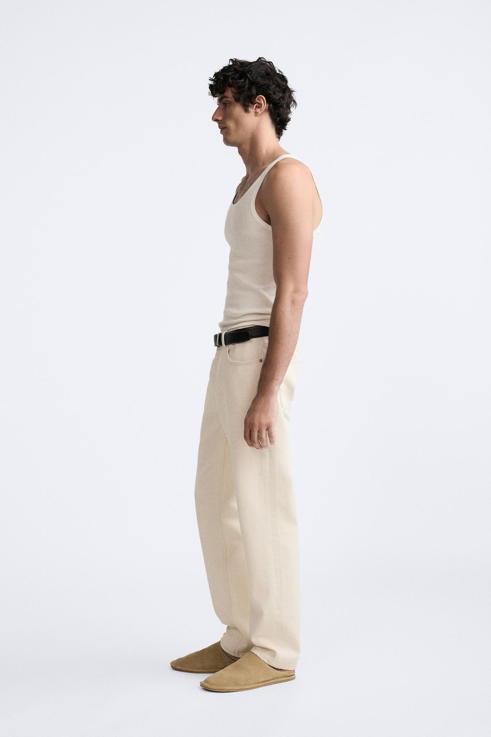 TANK TOP Product Image