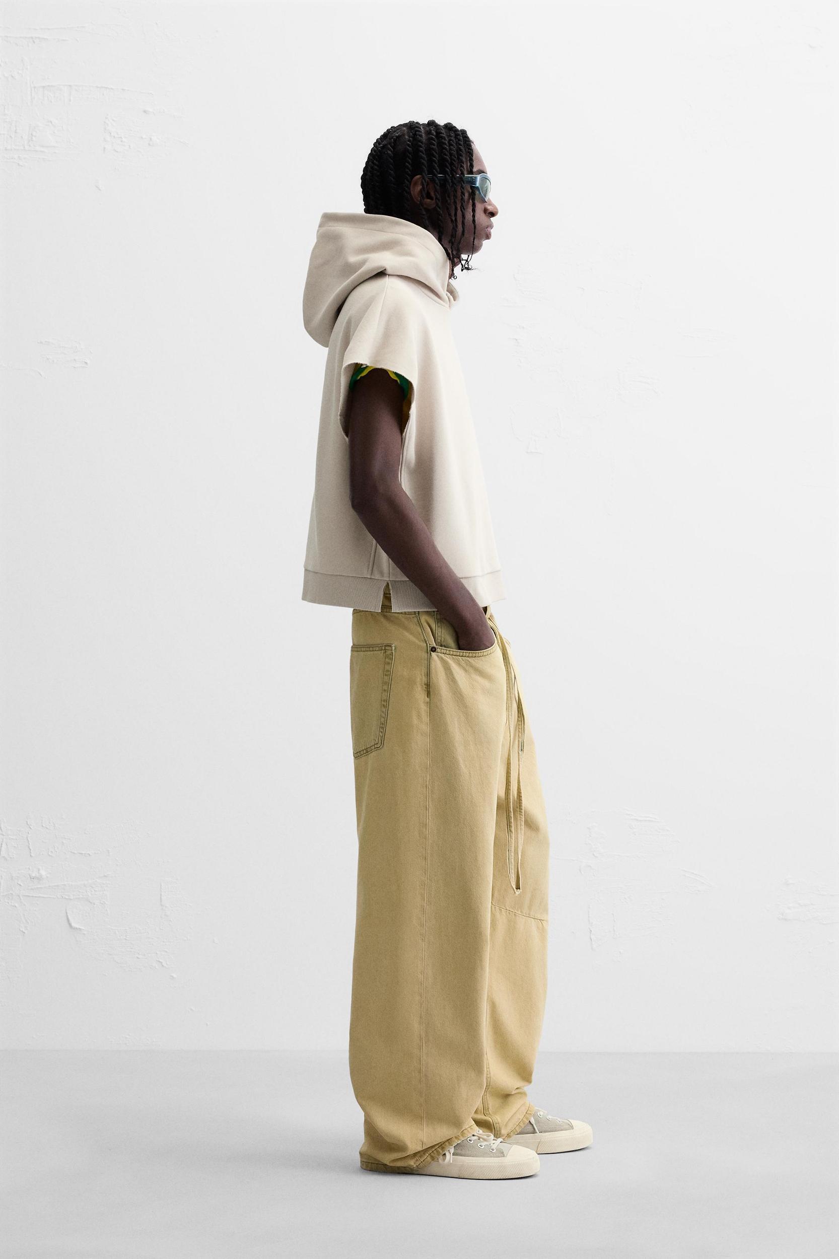WASHED HOODED SWEATSHIRT Product Image