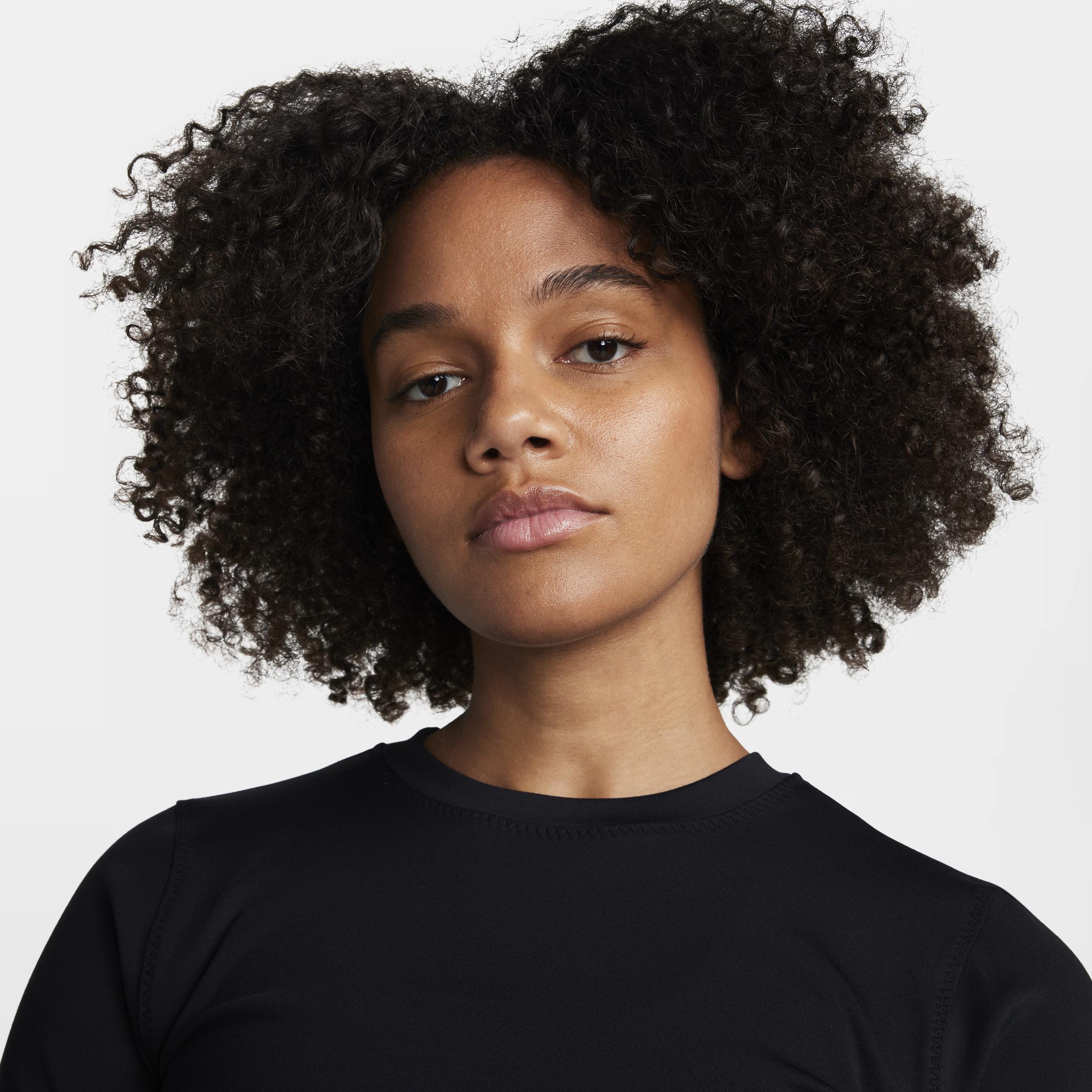 Nike One Fitted Women's Dri-FIT Long-Sleeve Top Product Image