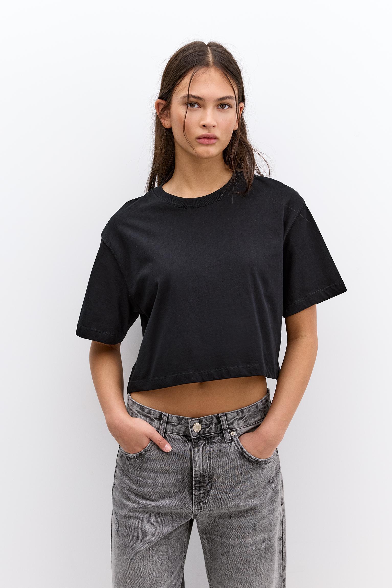 Cropped short sleeve T-shirt Product Image