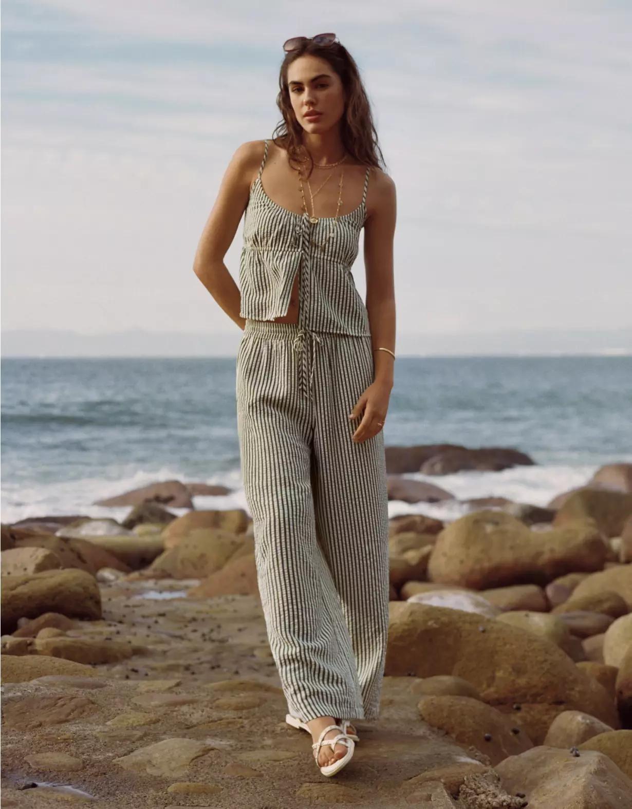 AE High-Waisted Seersucker Pant Product Image
