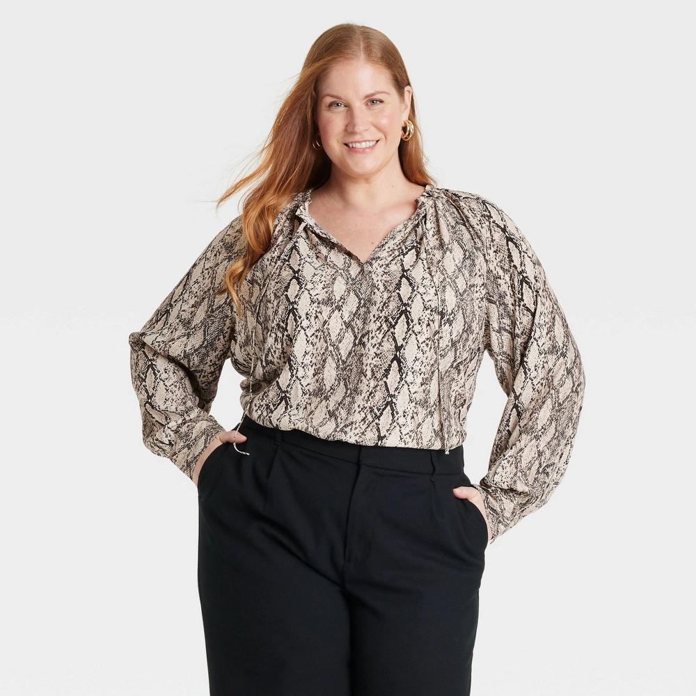 Womens Raglan Long Sleeve Split Neck Blouse - Ava & Viv Tan 2X Product Image