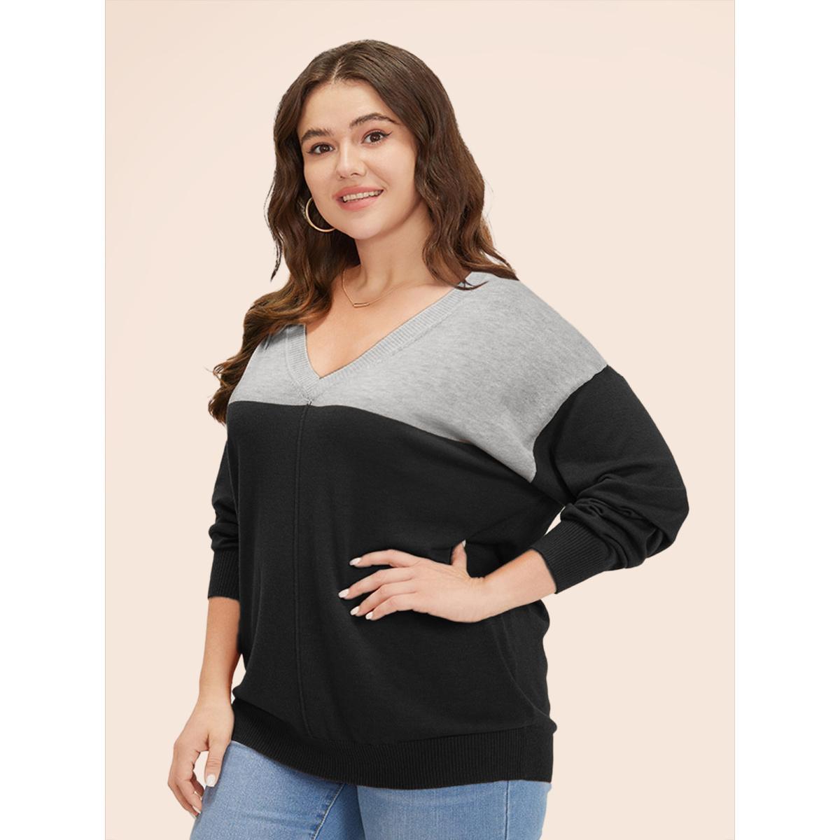 Plus Size Supersoft Essentials Colorblock Two Tone Patchwork V Neck Pullover Black Women Casual Loose Long Sleeve V-neck Dailywear Pullovers BloomChic 22-24/3X Product Image