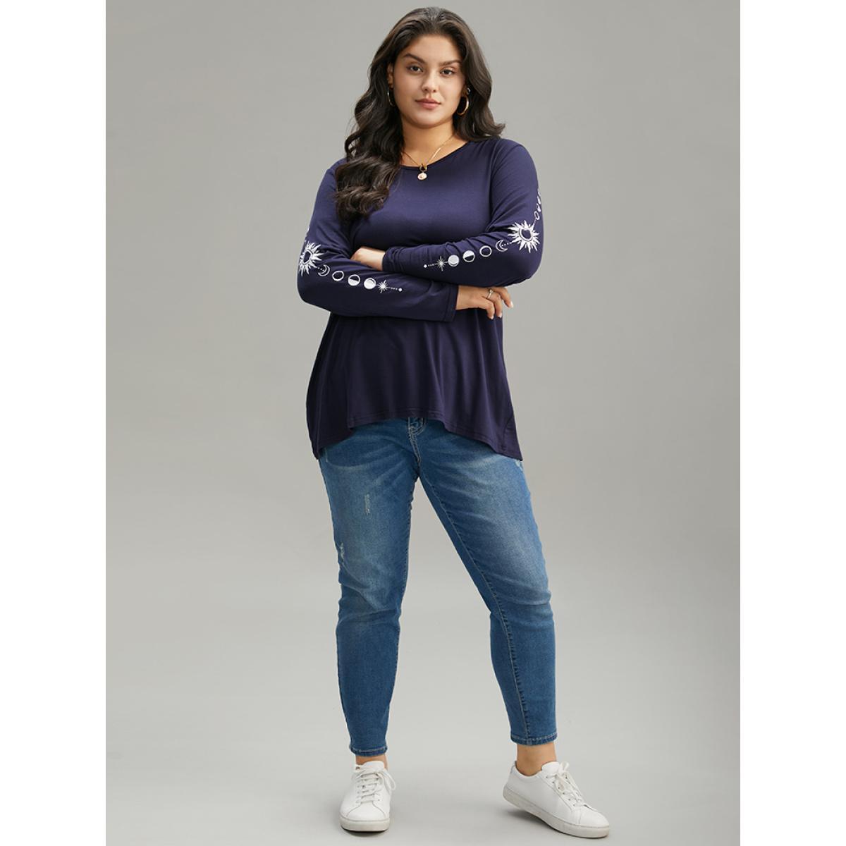 Plus Size Moon & Star Print Hooded Long Sleeve T-shirt Navy Women Casual Printed Star and moon Hooded Everyday T-shirts BloomChic 26/4X Product Image