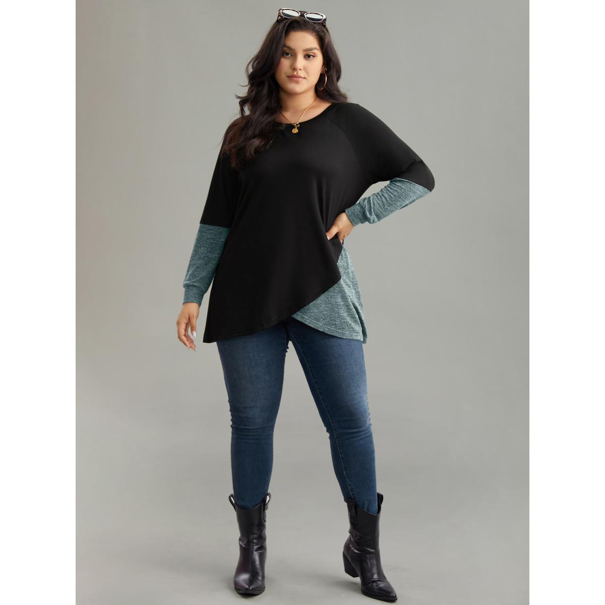 Plus Size Two Tone Patchwork Heather Arc Hem T-shirt DarkSlateGray Women Casual Contrast Plain Round Neck Dailywear T-shirts BloomChic 30/6X Product Image