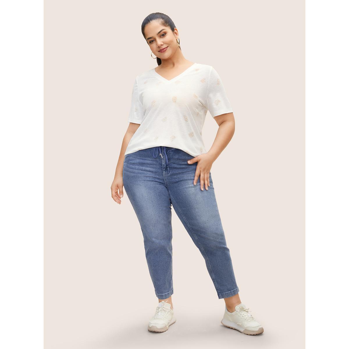 Plus Size Lemon Print V Neck T-shirt Originalwhite Women Casual Contrast Fruit V-neck Everyday T-shirts BloomChic 12/L Product Image