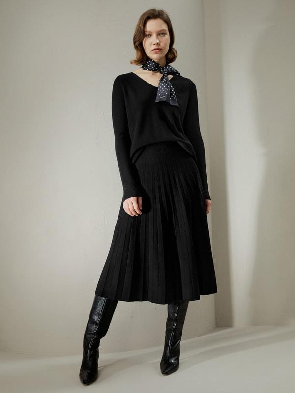 Collegiate Ultra-fine Merino Wool Skirt Product Image