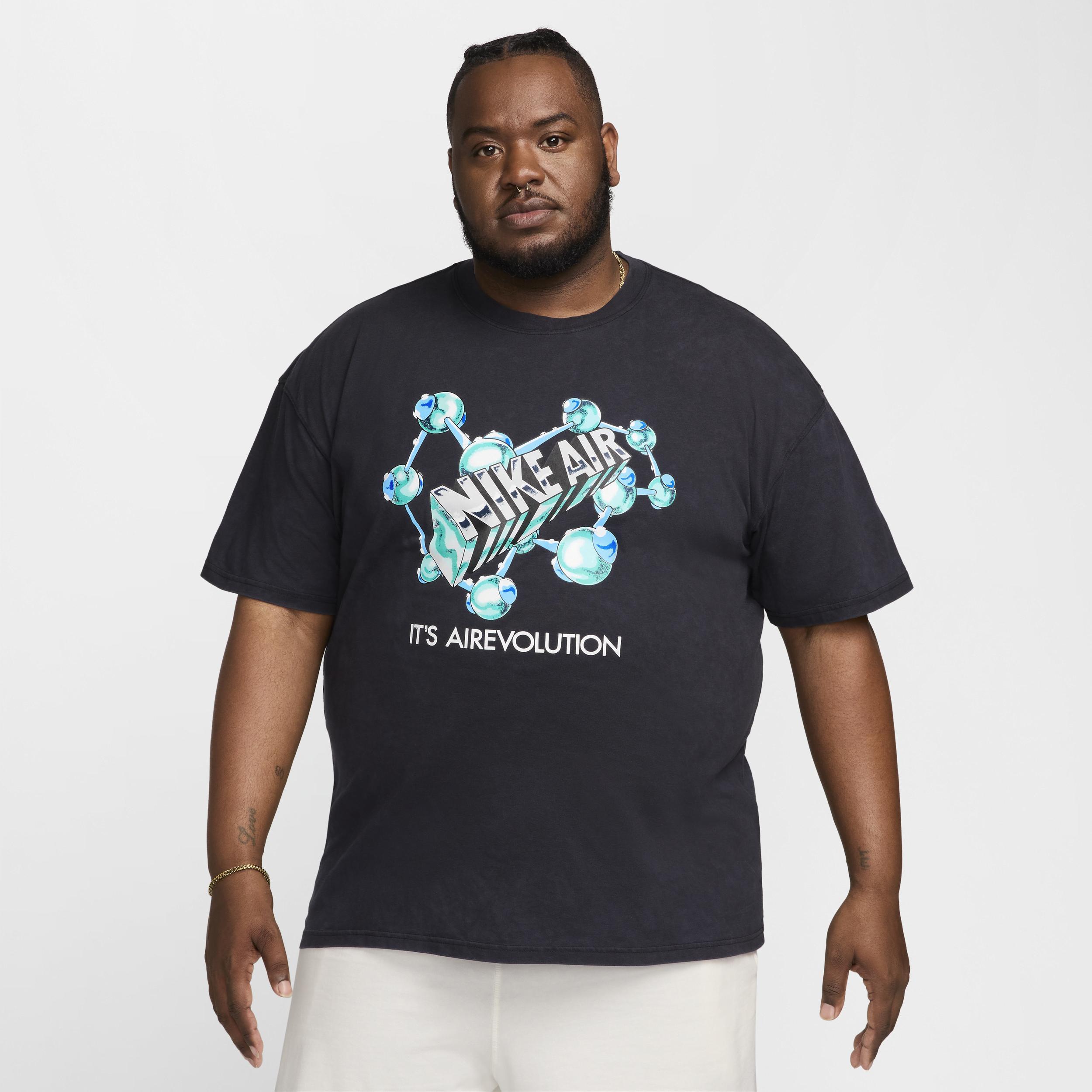 Nike Sportswear Men's T-Shirt Product Image