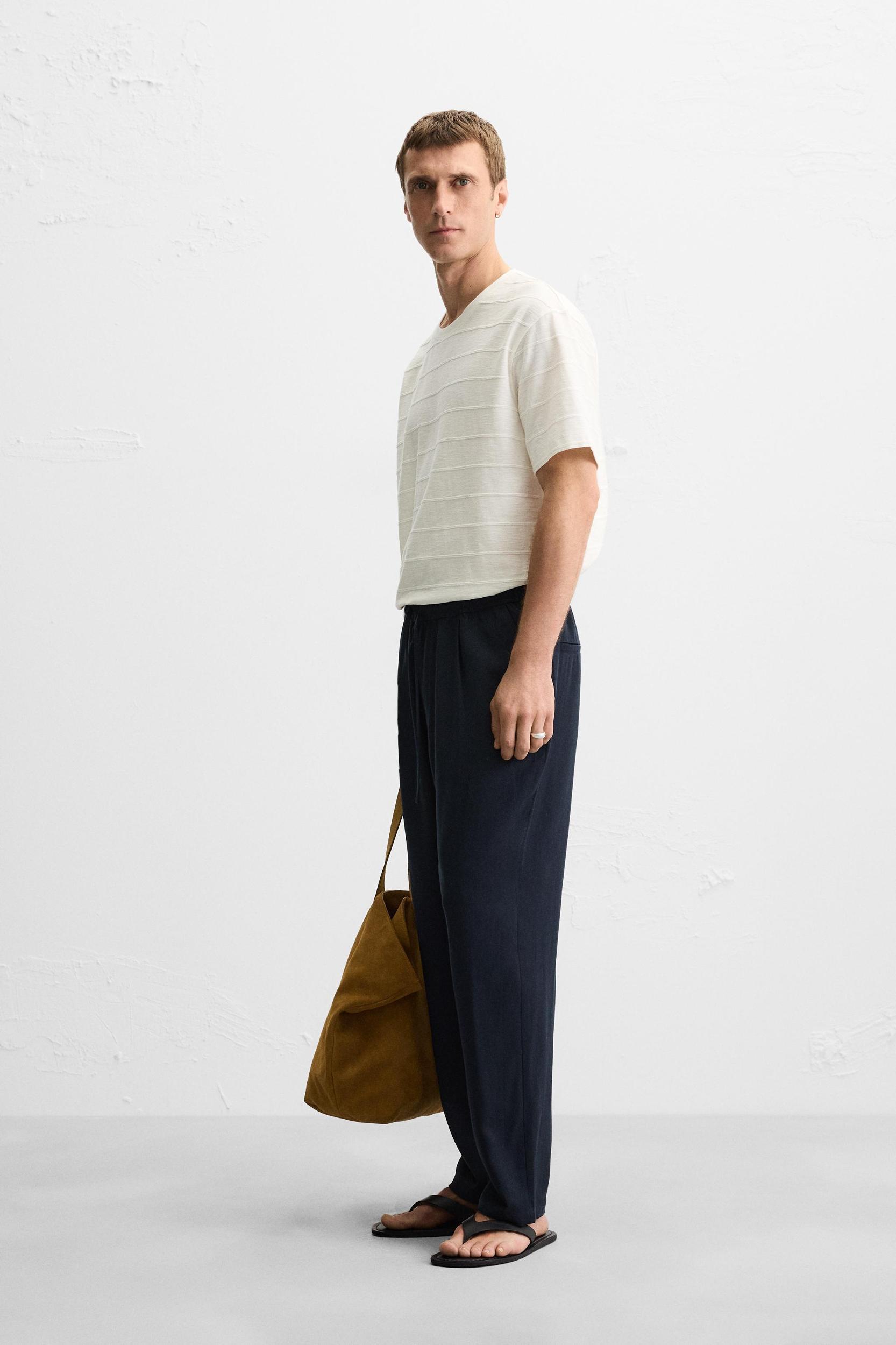 STRIPED IRREGULAR TEXTURED T-SHIRT Product Image