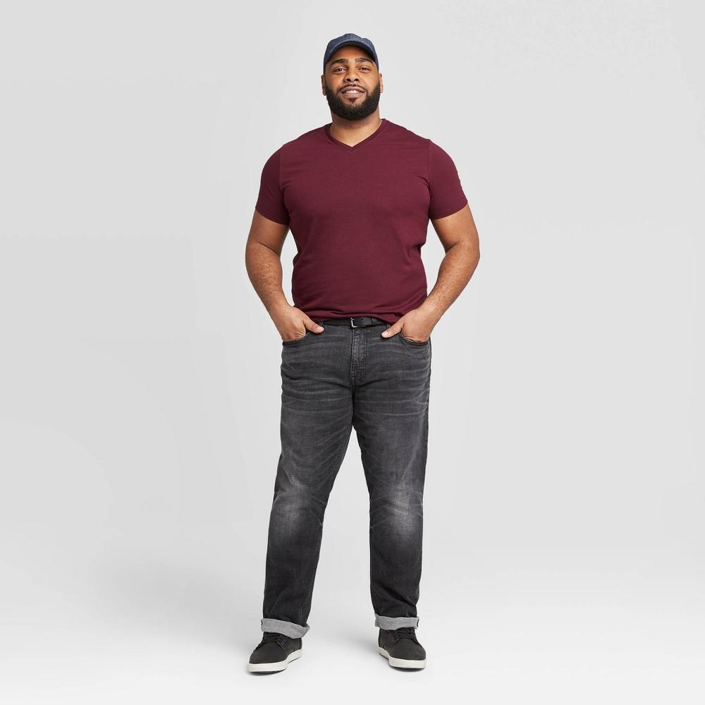 Mens Big & Tall Every Wear Short Sleeve V-Neck T-Shirt - Goodfellow & Co Pom Mystery 3XL Product Image