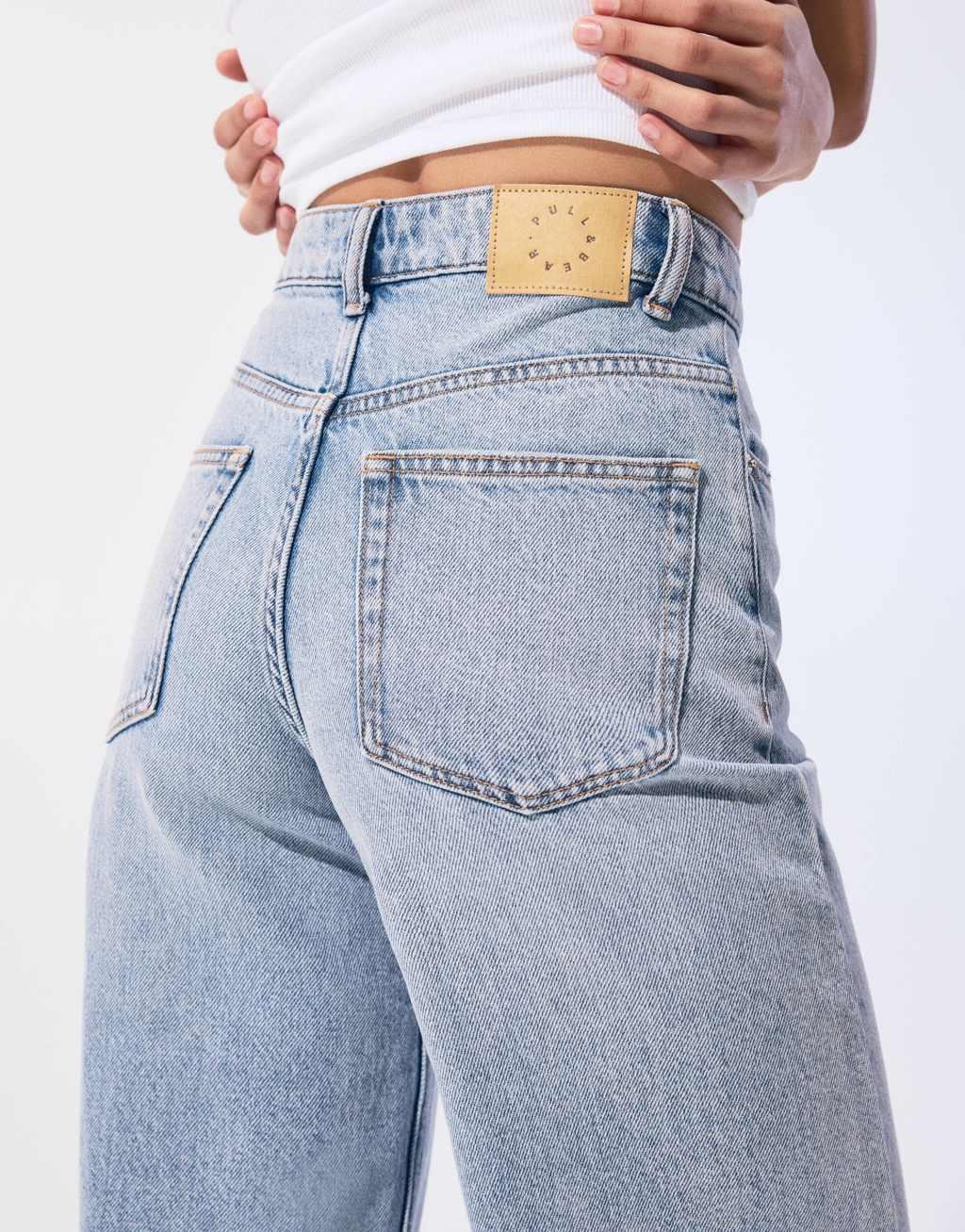 Pull&Bear high rise wide leg jeans in blue Product Image