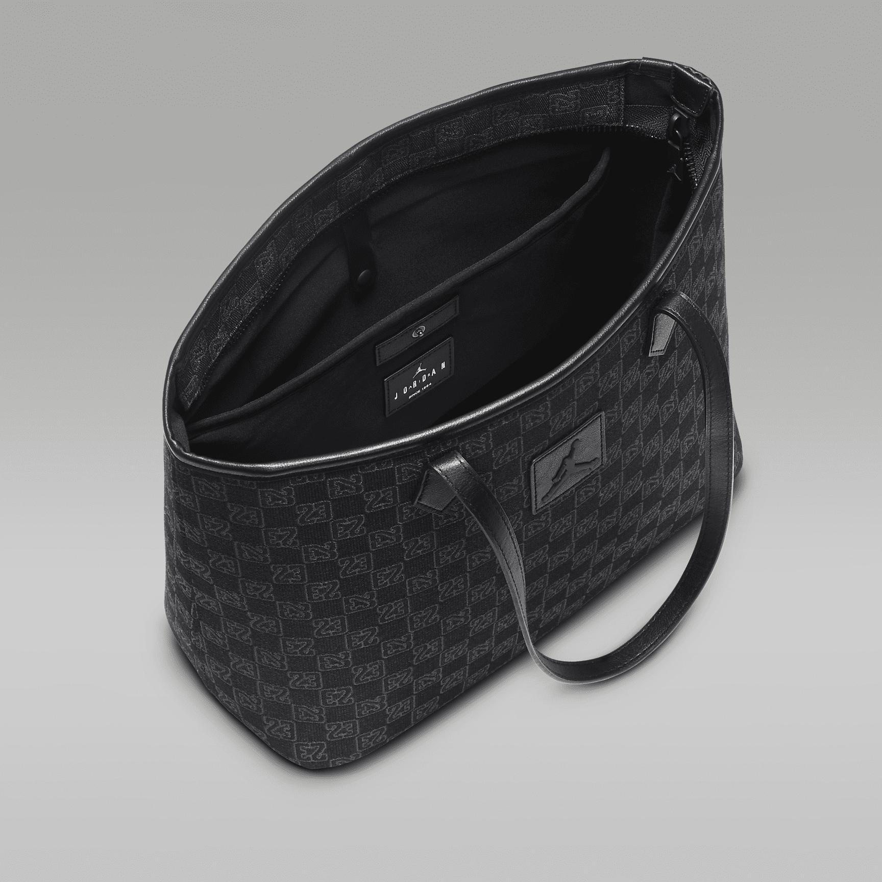 Jordan Monogram Men's Tote Bag (32L) Product Image