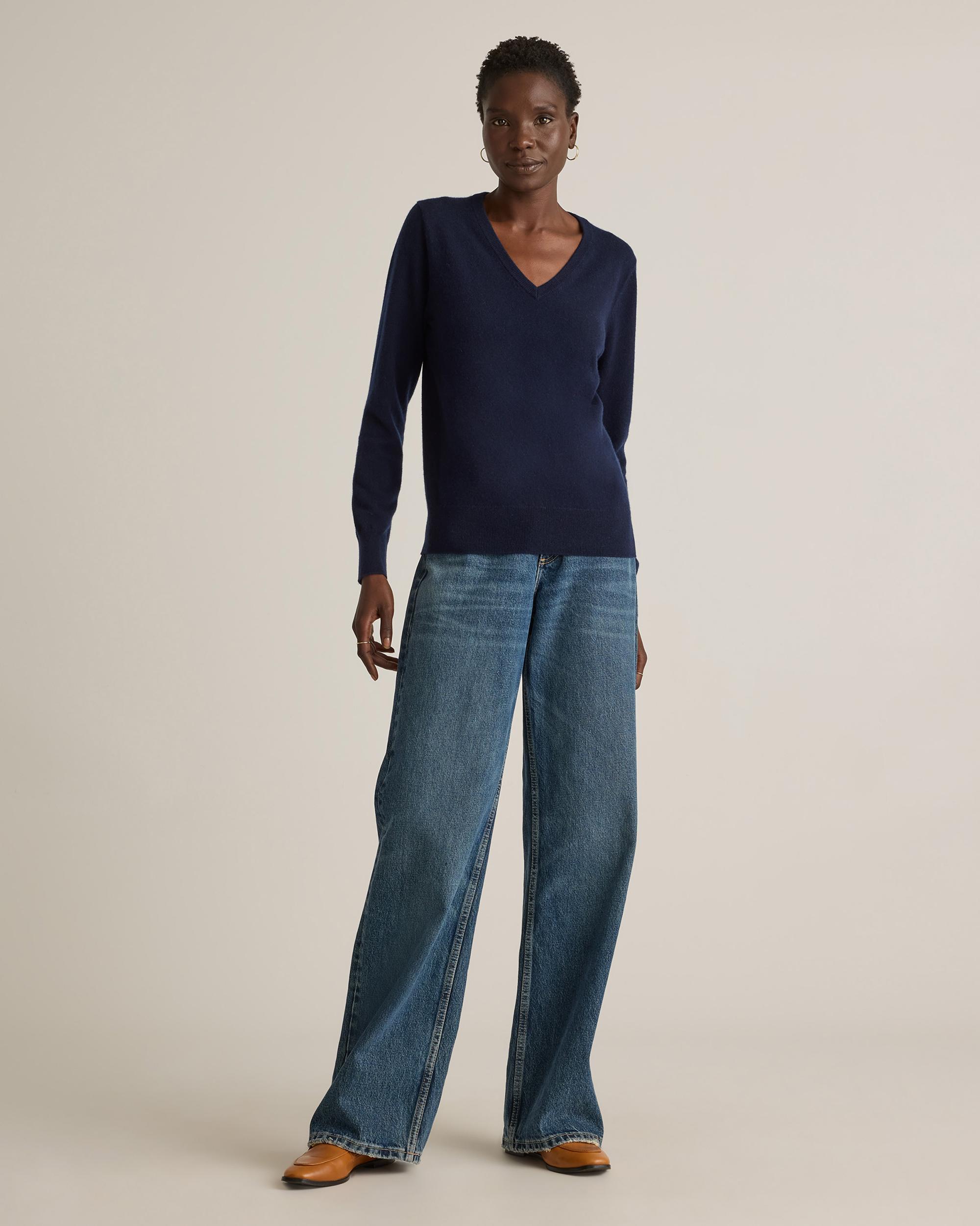 Quince | Women's Mongolian Cashmere V-Neck Sweater Size XL Product Image