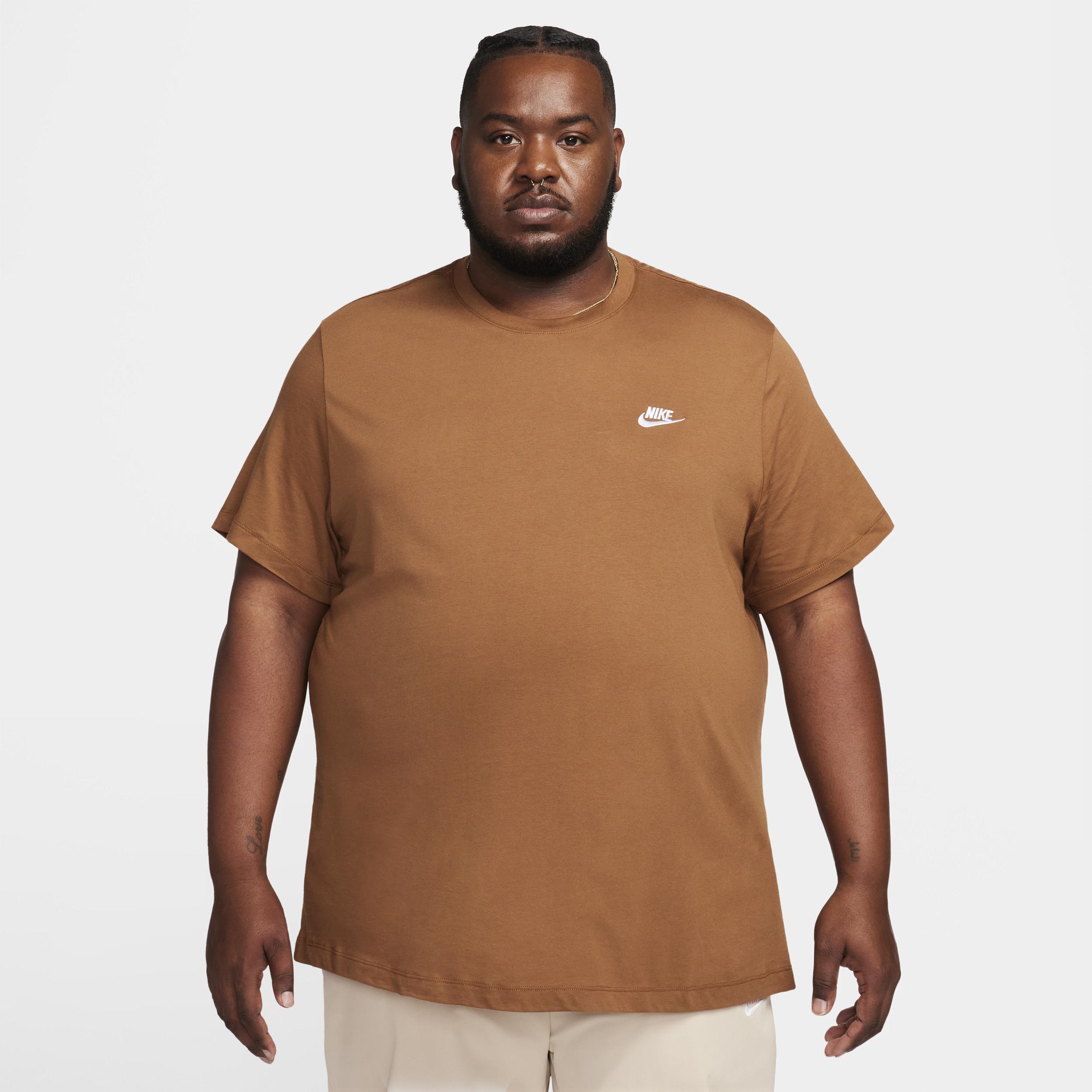 Nike Club Unisex T-shirt Product Image