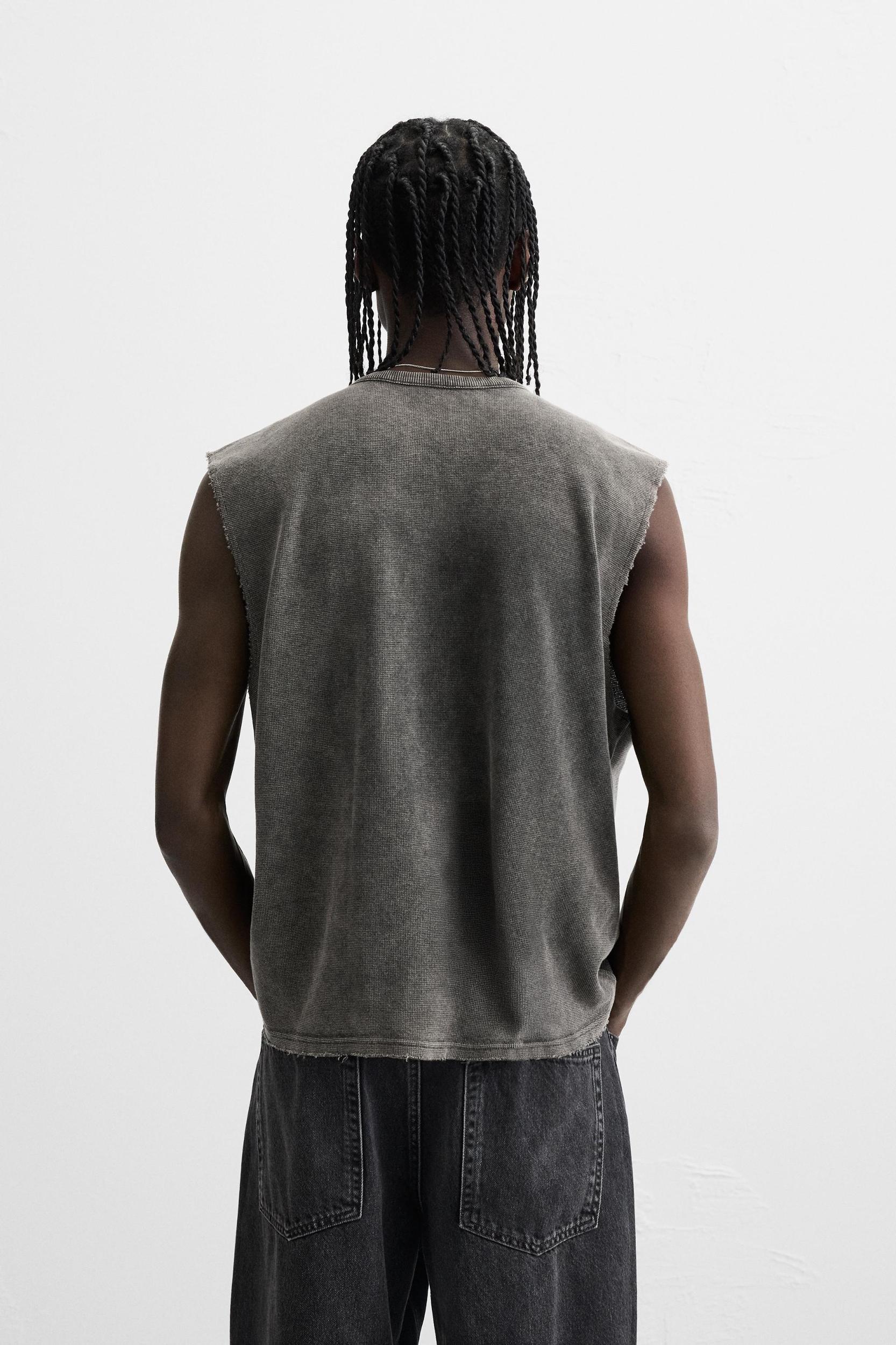 COMBINATION PRINT KNIT T-SHIRT Product Image