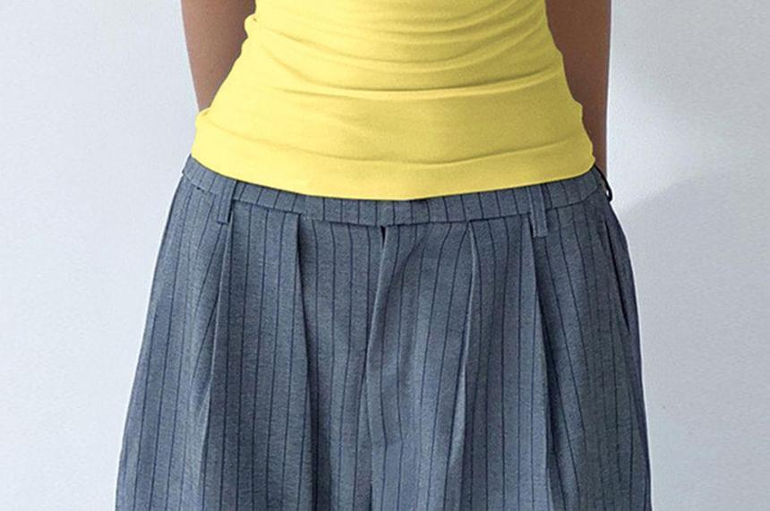 Off-Shoulder Plain Tie Back Slim Fit Crop Top Product Image
