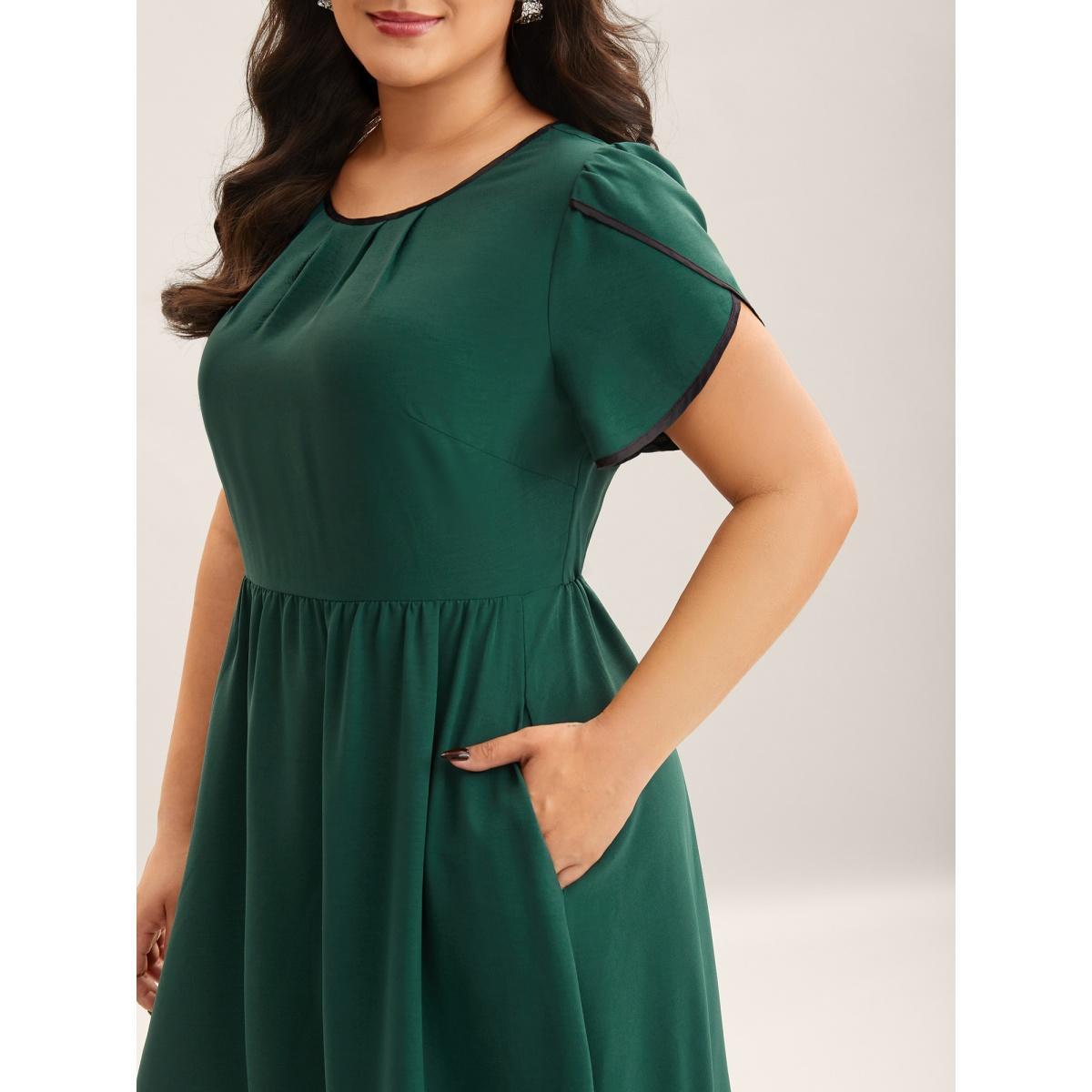 Plus Size Petal Sleeve Pleated Pockets Midi Dress DarkGreen Women Round Neck Short sleeve Curvy BloomChic 18-20/2X Product Image