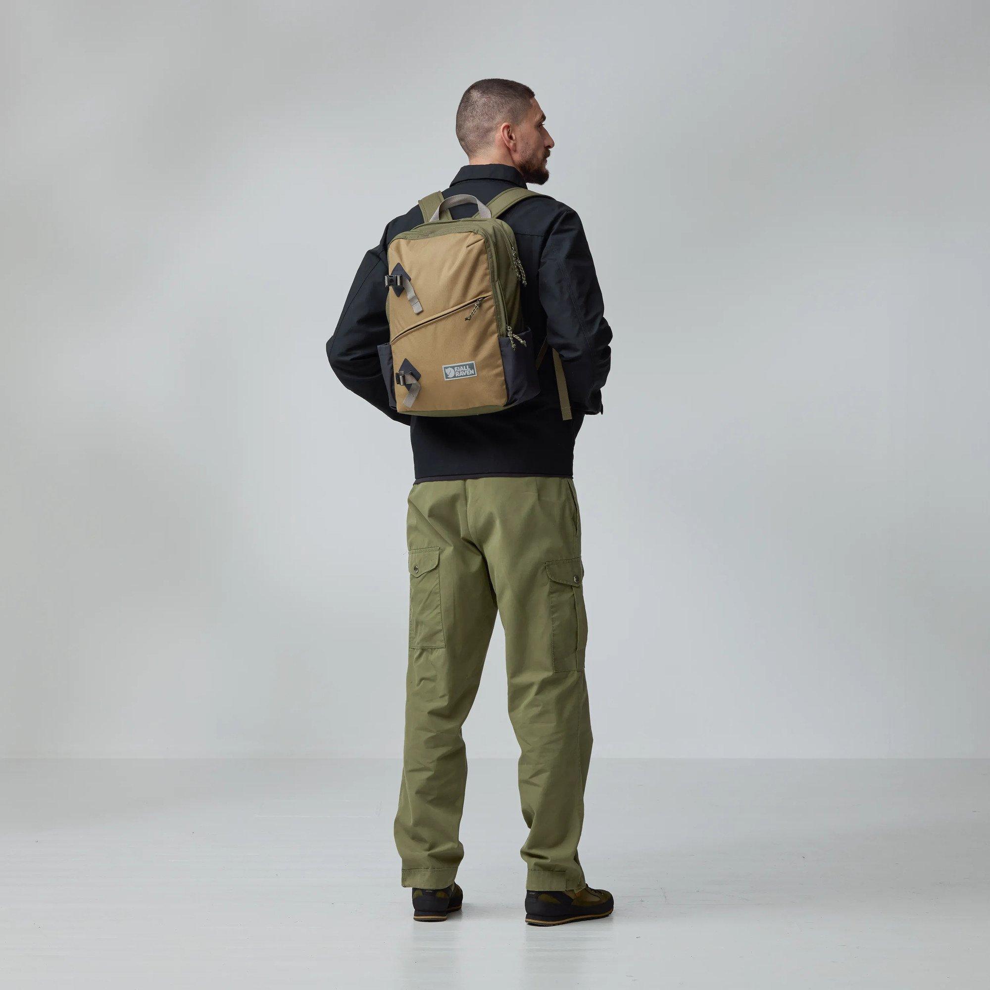 Vardag Backpack 17 Product Image