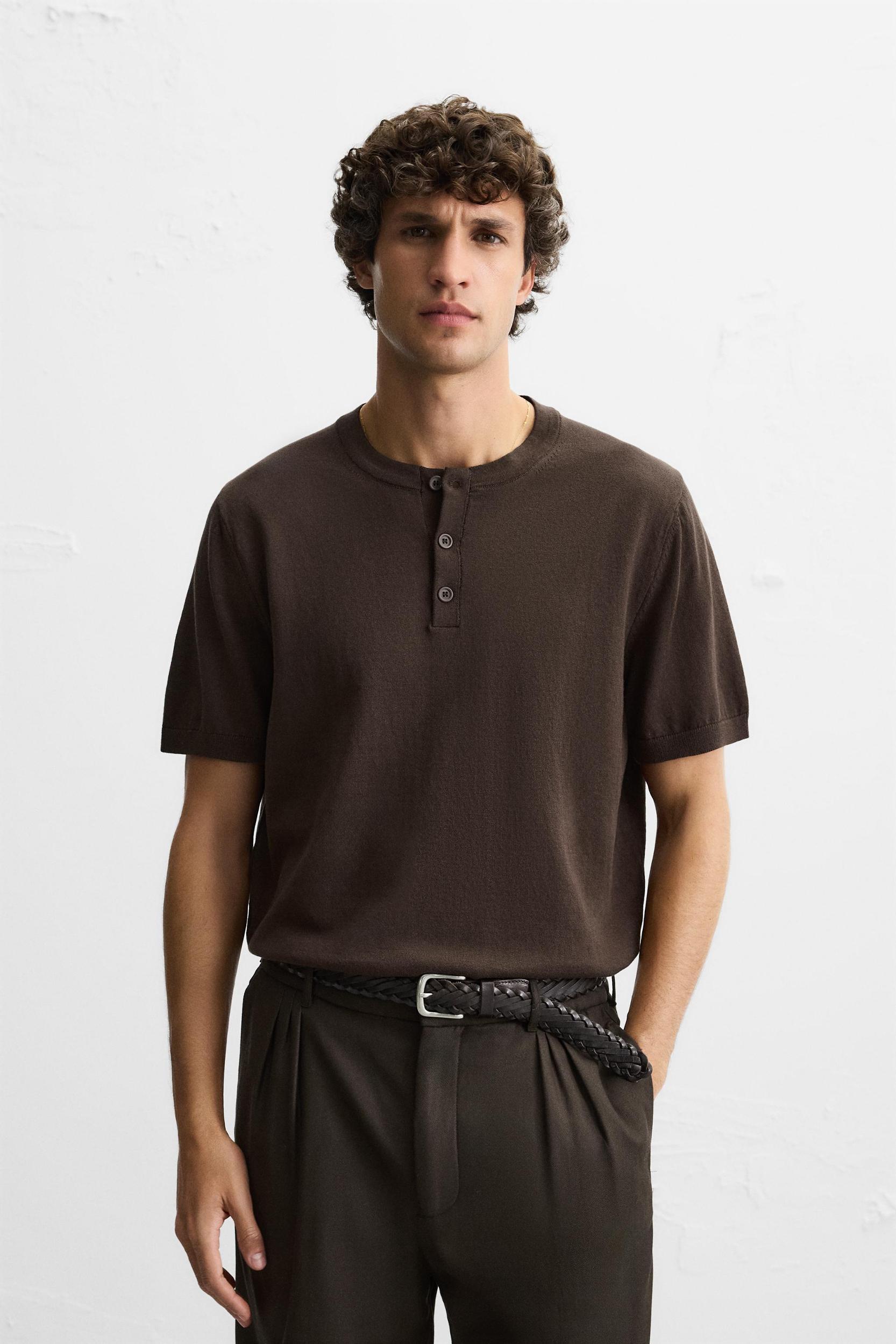 KNIT T-SHIRT WITH BUTTON NECK Product Image