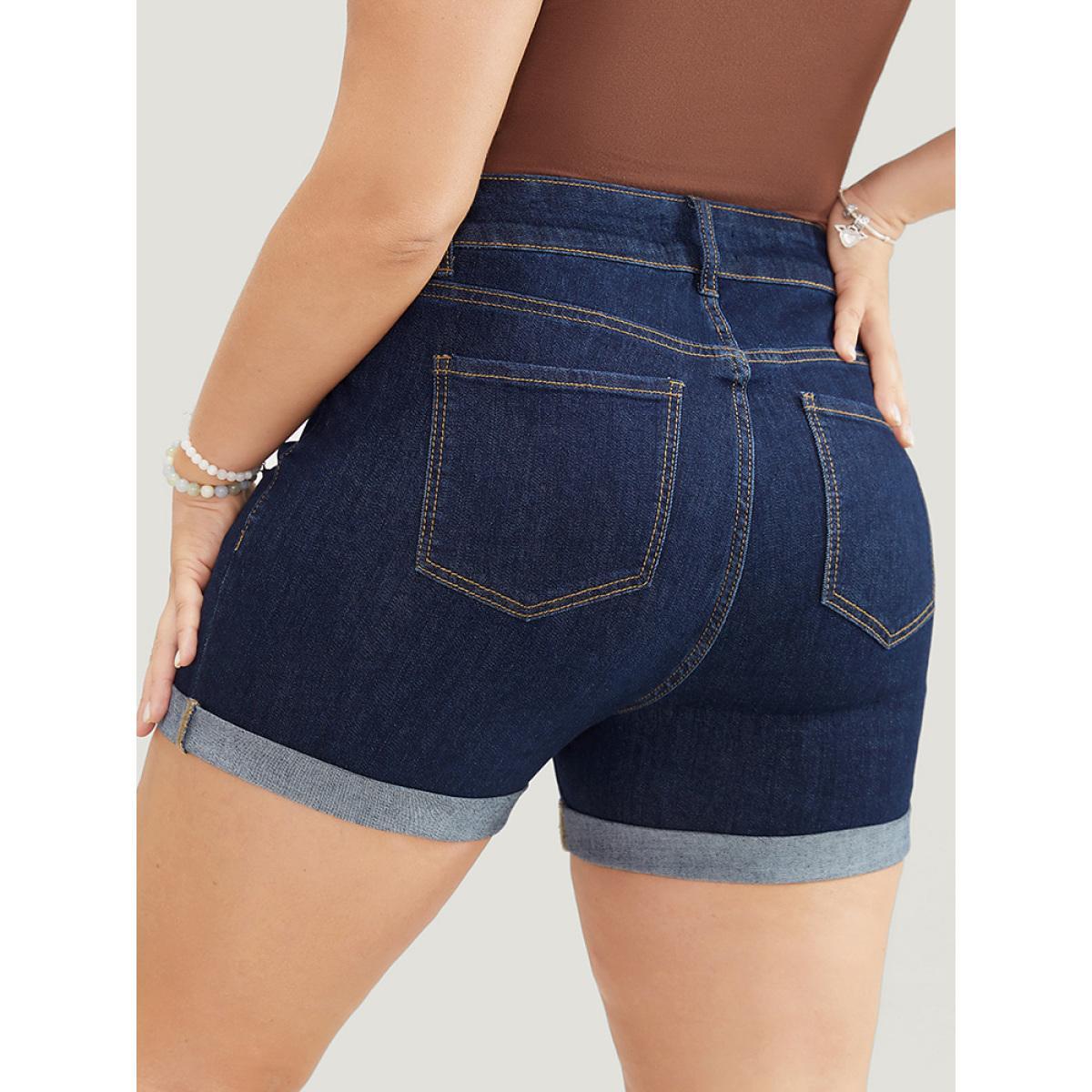 Plus Size Skinny Very Stretchy Dark Wash Cuffed Hem Denim Shorts Women DarkBlue High stretch Dailywear Pocket Casual Denim Shorts BloomChic 20/2X Product Image