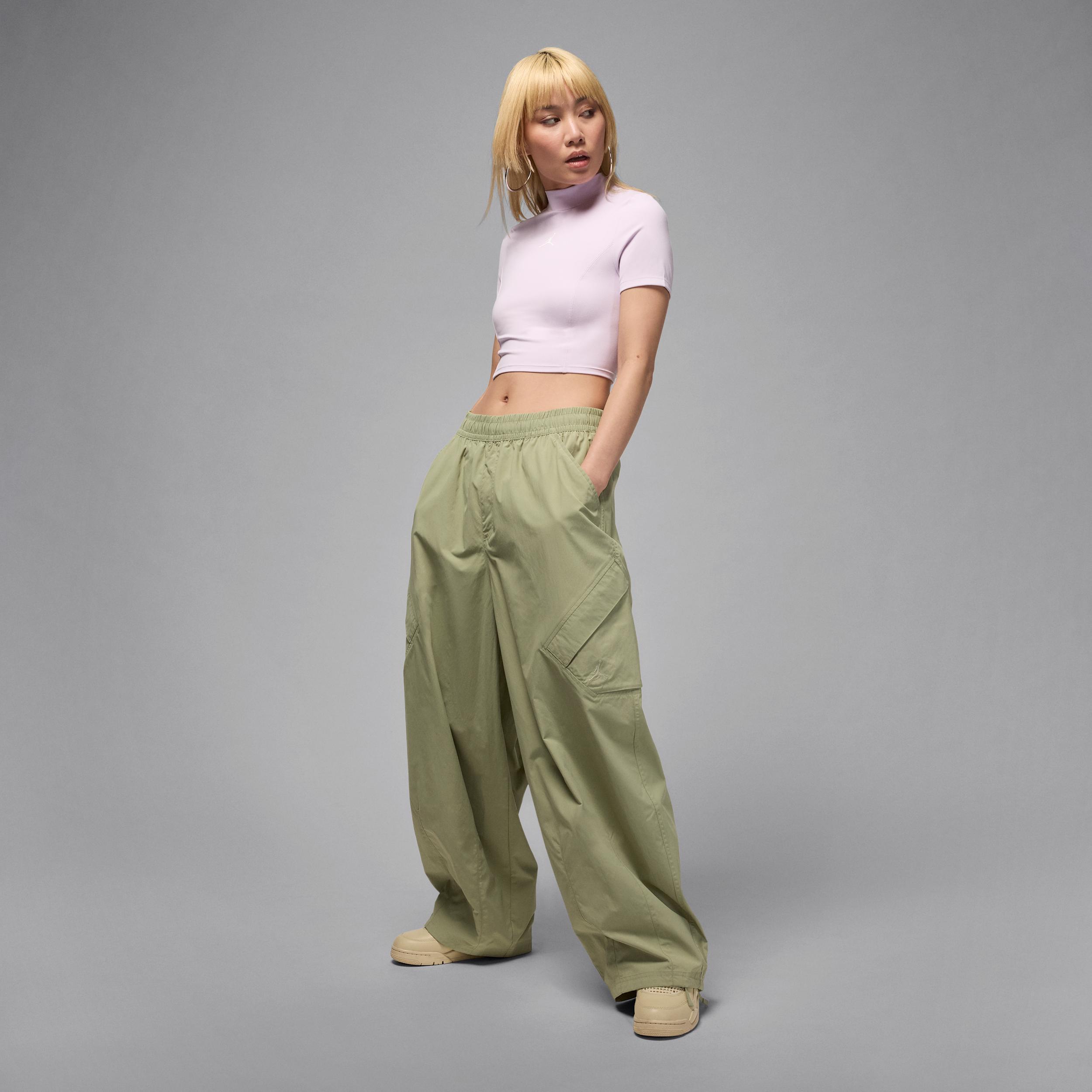 Women's Jordan Flight Chicago Parachute Pants Product Image