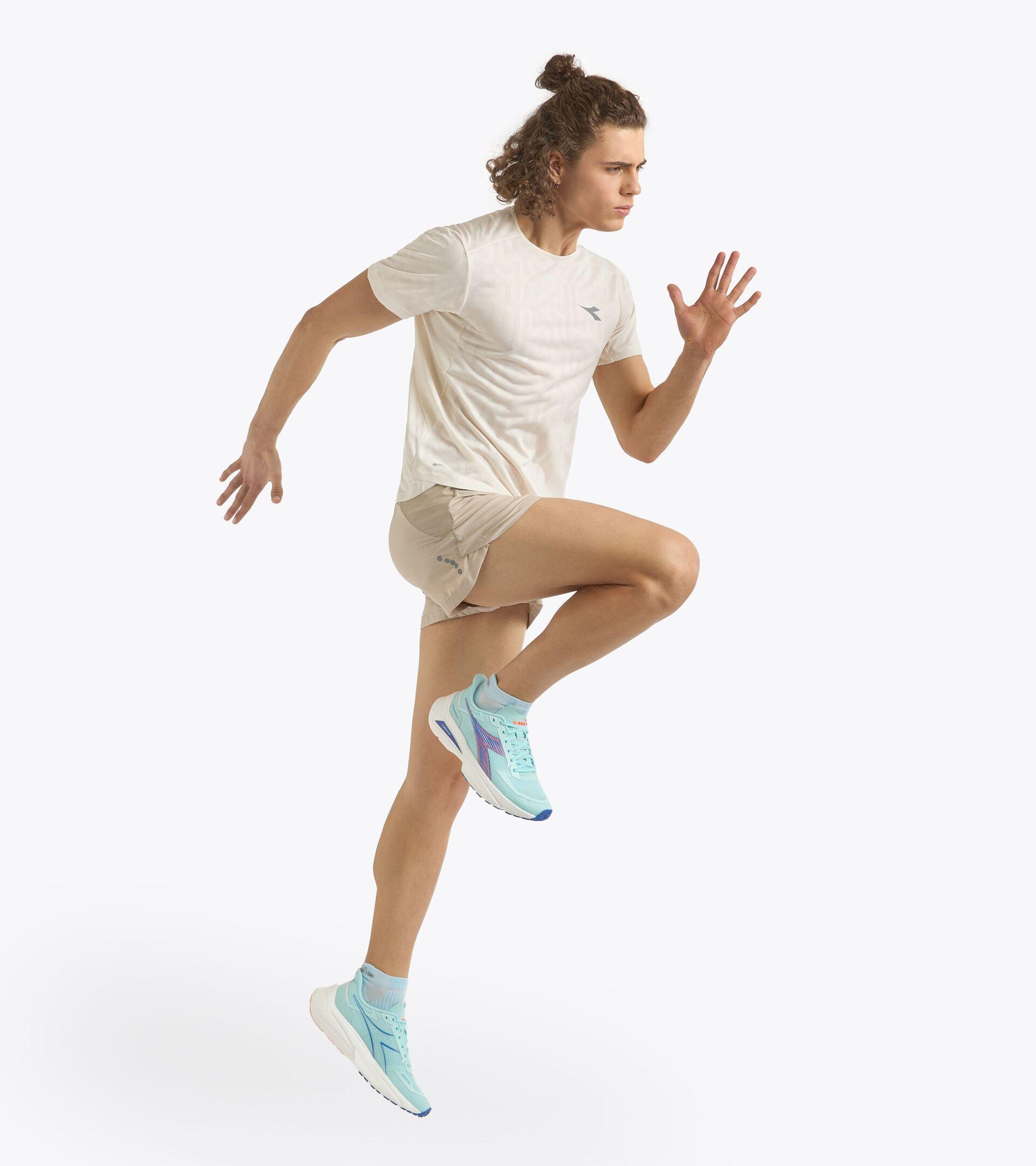 SUPER LIGHT SS T-SHIRT Product Image
