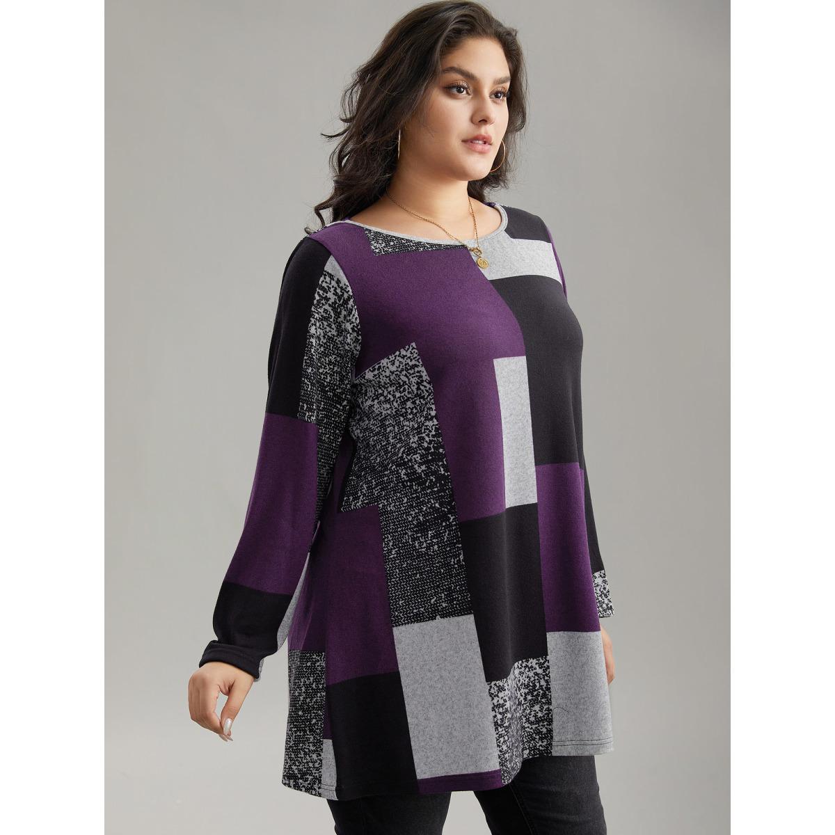 Plus Size Colorblock Contrast Round Neck T-shirt Eggplant Women Elegant Contrast Colorblock Boat Neck Dailywear T-shirts BloomChic 28/5X Product Image
