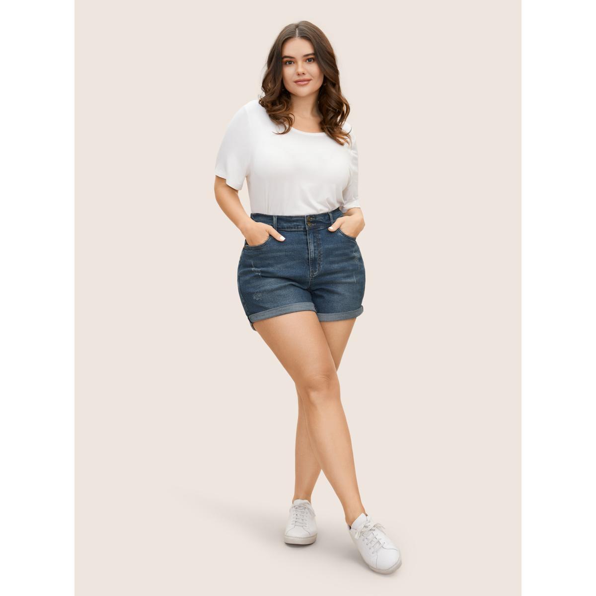 Plus Size Dark Wash High Stretch Roll Hem Denim Shorts Women Denimblue Roll Hem High stretch Everyday Side seam pocket Casual Denim Shorts BloomChic 28/5X Product Image