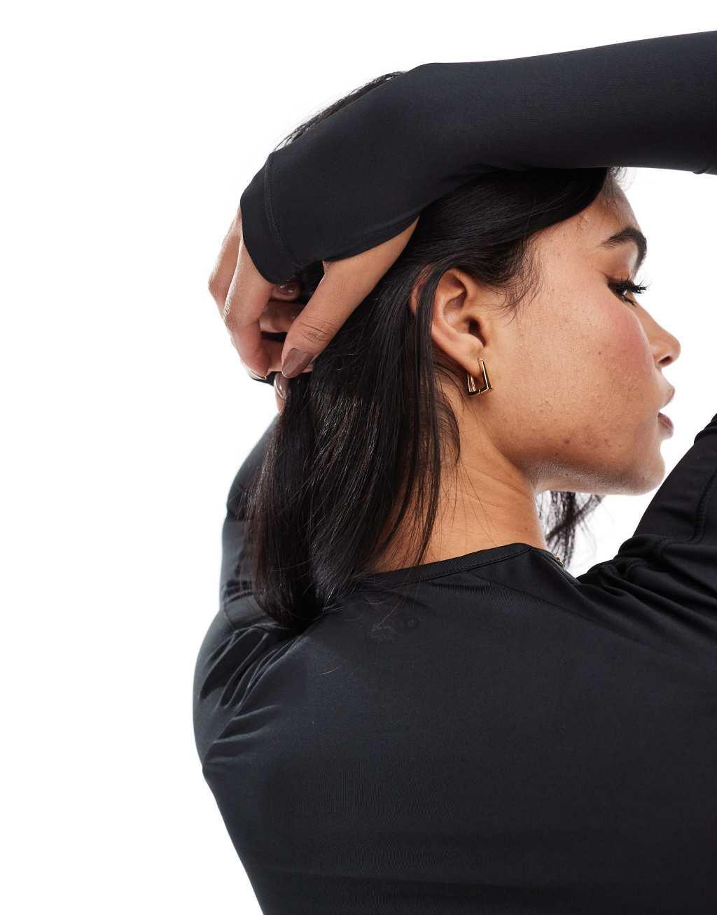 4505 Icon slim fit active long sleeve top in black  Product Image