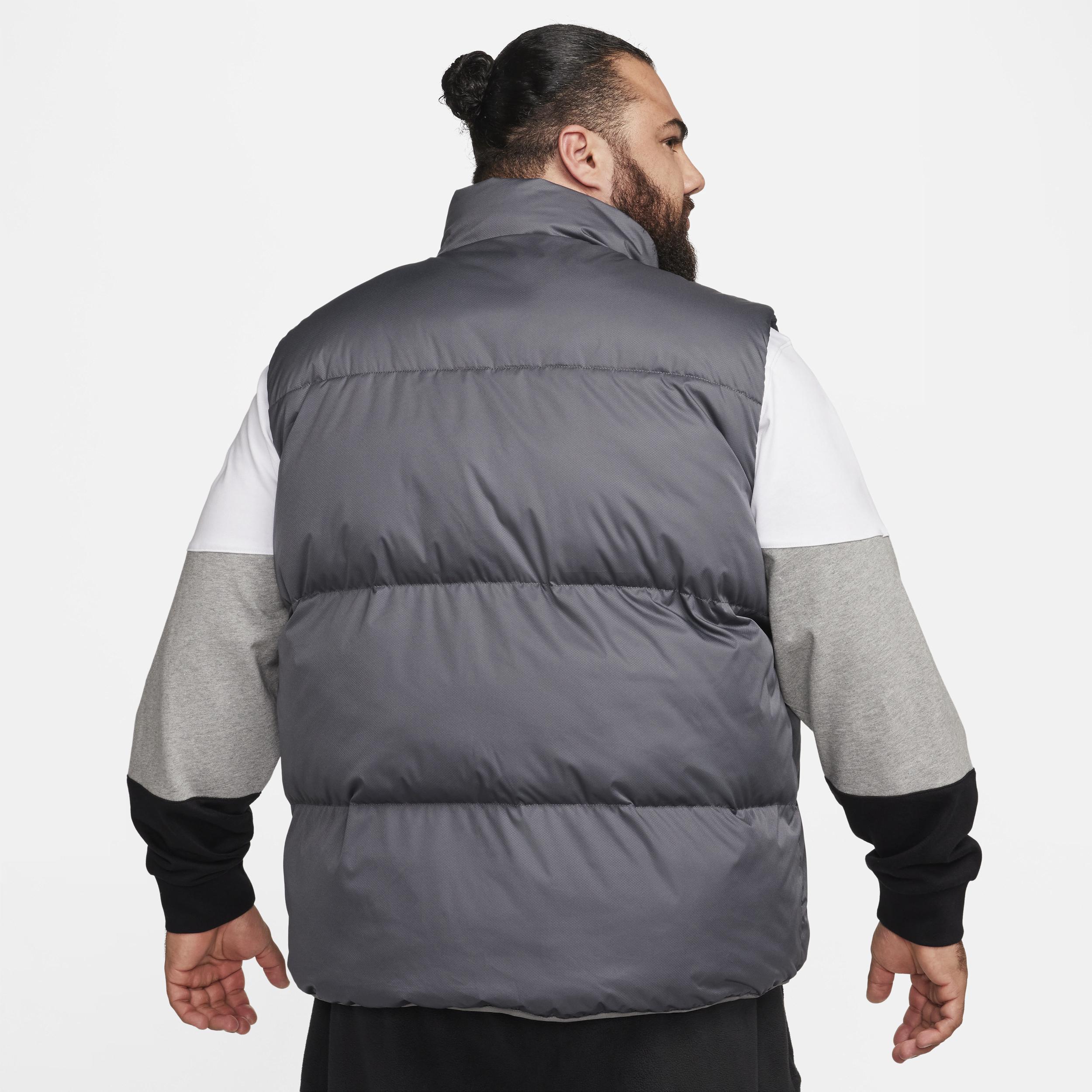 Nike Sportswear Club PrimaLoft® Men's Water-Repellent Puffer Vest Product Image