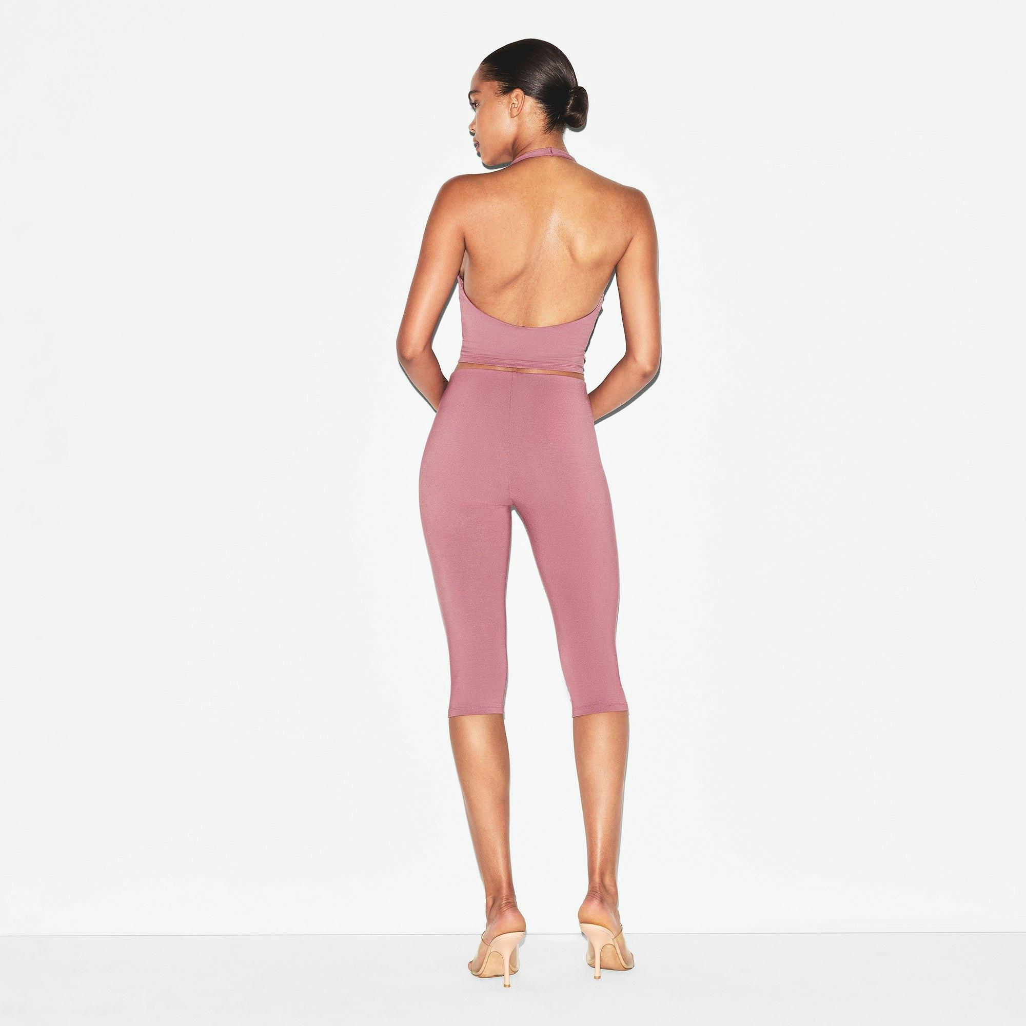 SMOOTH LAYERS HALTER TOP | REDWOOD Product Image