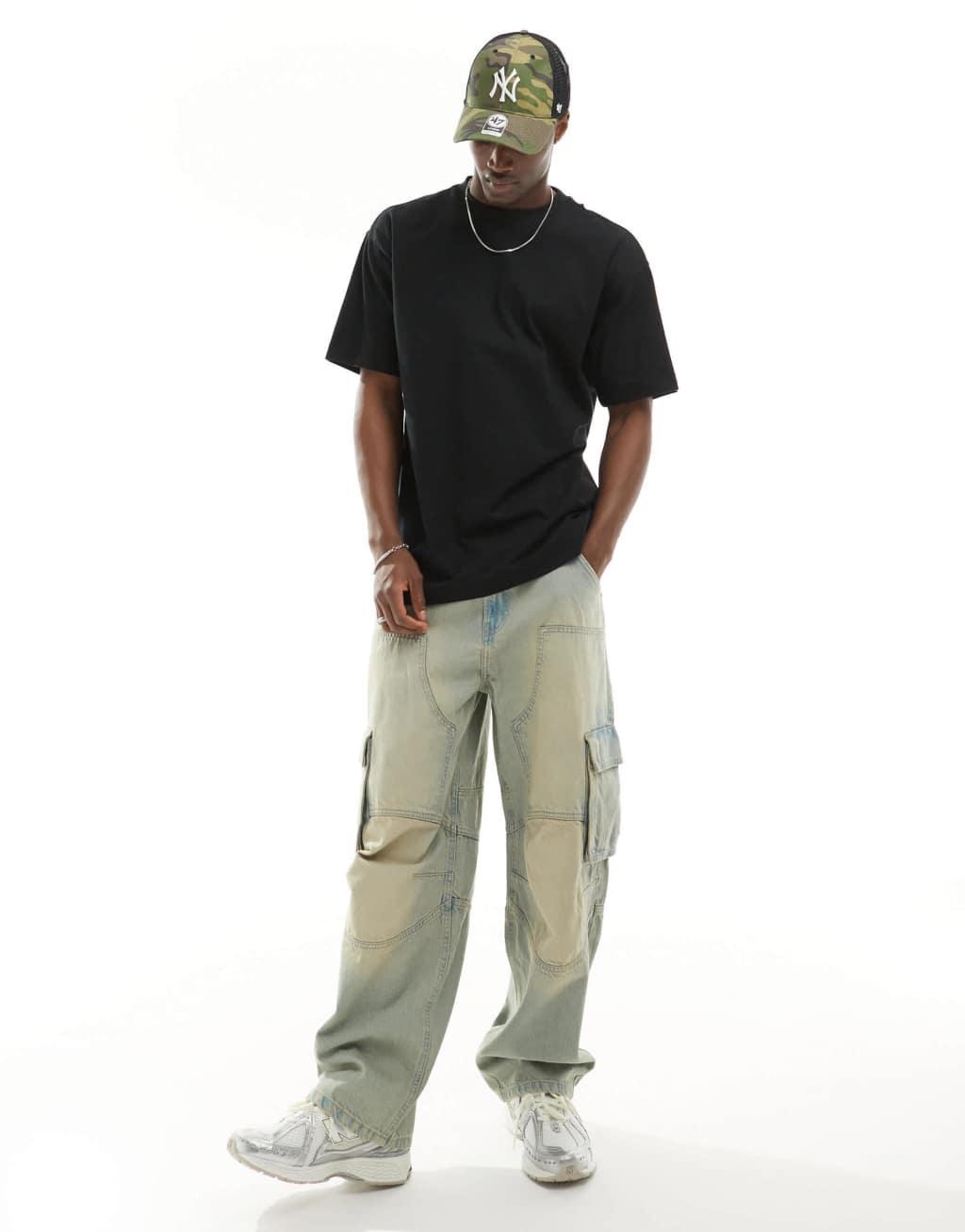Cotton On box fit plain t-shirt in black Product Image