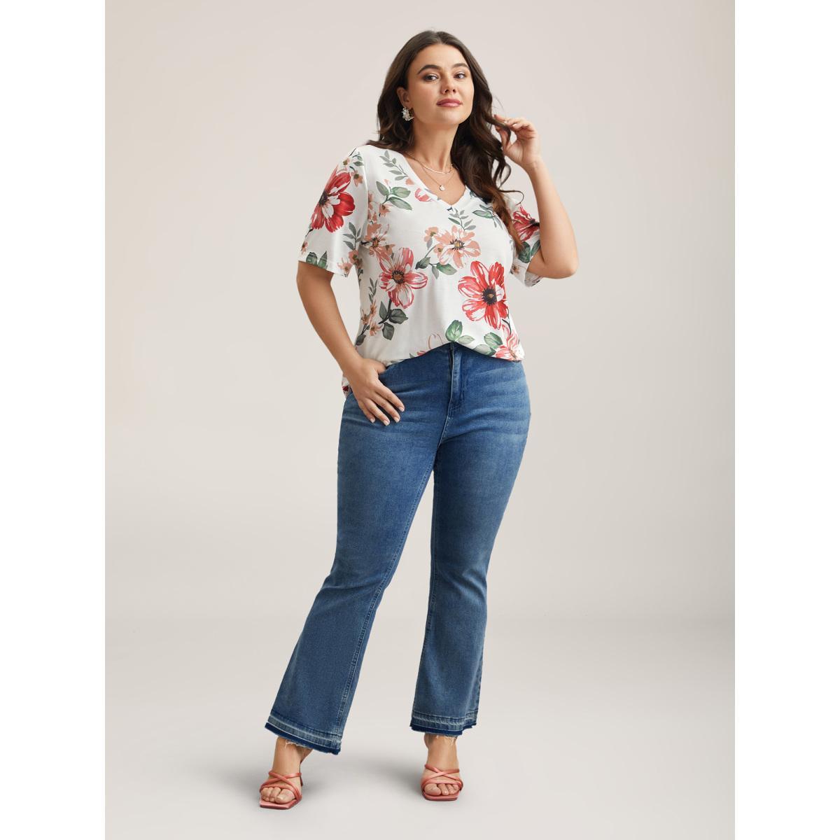 Plus Size Multi-Color Floral Print V-Neck T-Shirt Multicolor Women Elegant Non Natural Flowers V-neck Everyday T-shirts BloomChic 10/M Product Image