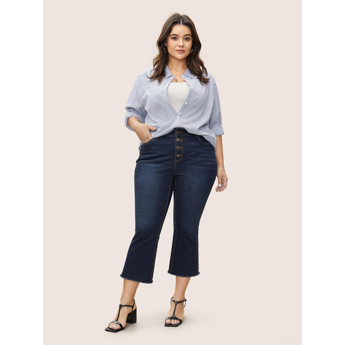 Plus Size Dark Wash Frayed Hem Cropped Bootcut Jeans Women Indigo Casual Plain Non High stretch Slanted pocket Jeans BloomChic 18/2X Product Image