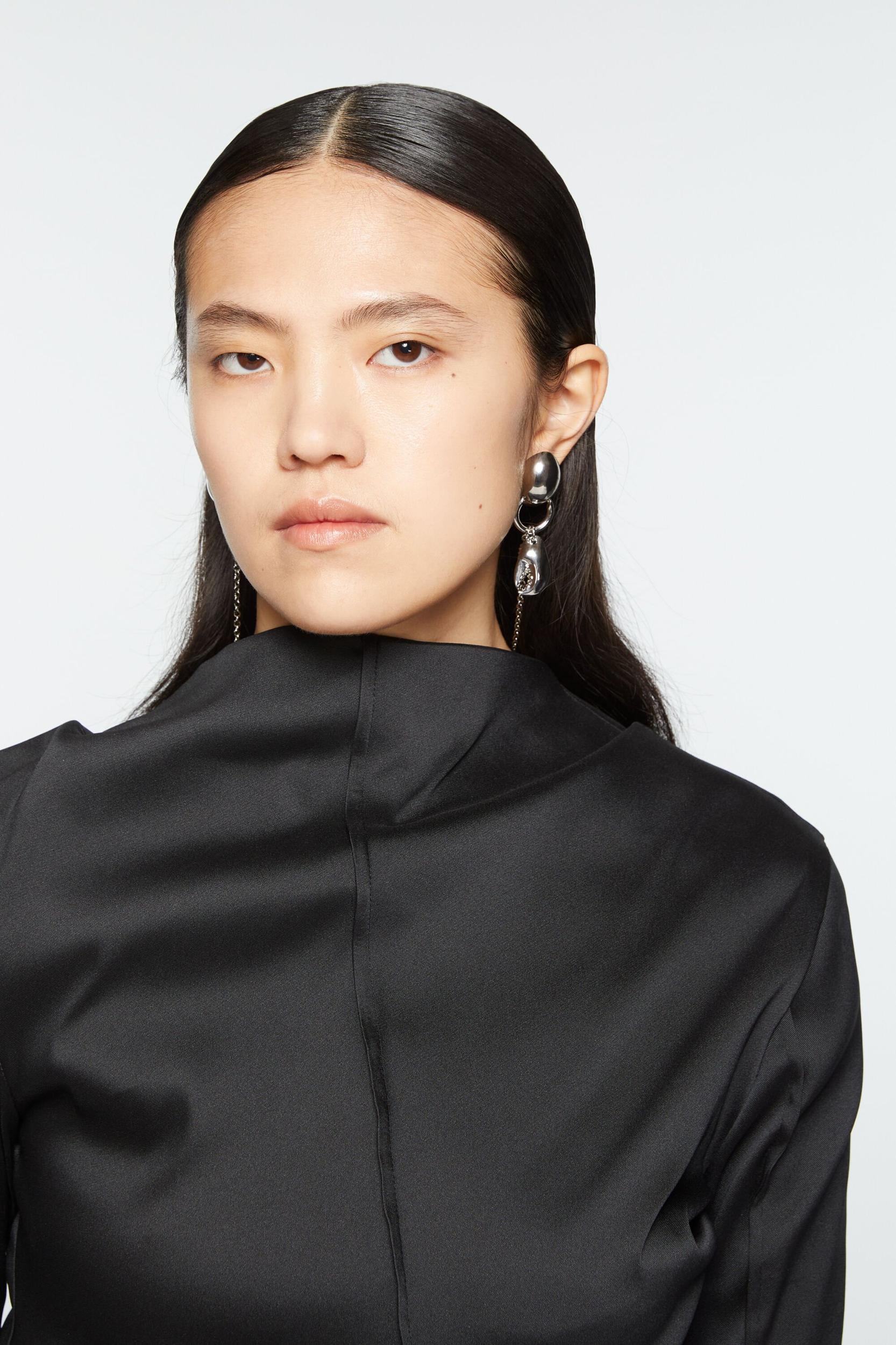 Chain earrings Product Image