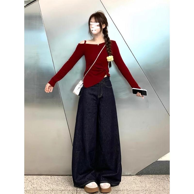 Long-Sleeve Cold-Shoulder Plain Asymmetrical Knit Top Product Image