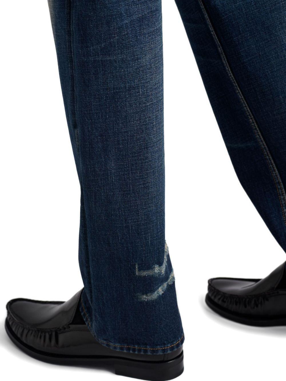 distressed jeans Product Image
