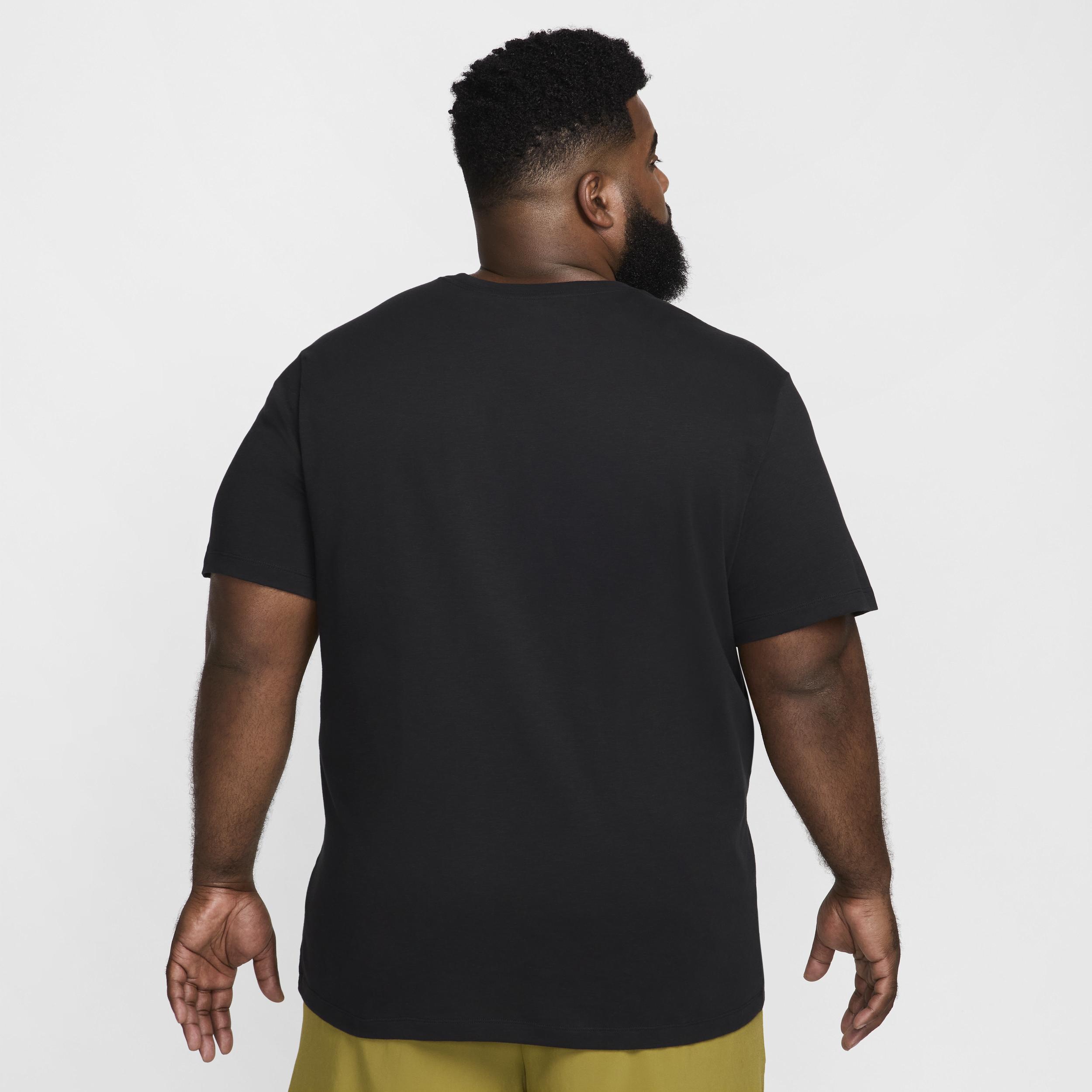 Nike Men's Dri-FIT Fitness T-Shirt Product Image