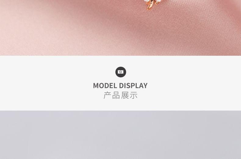 925 Sterling Silver Rhinestone Clover Stud Earring Product Image