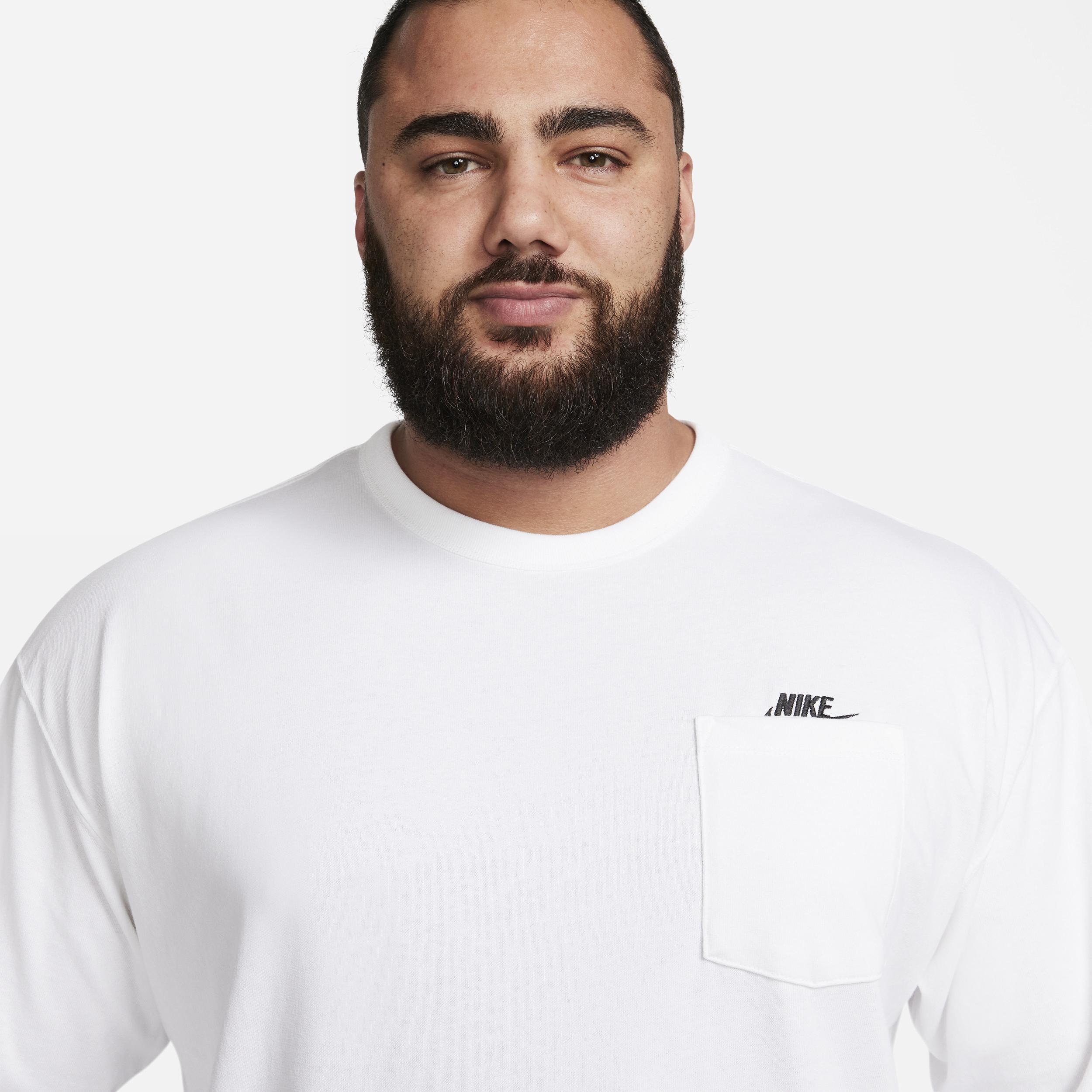 Men's Nike Sportswear Premium Essentials Long-Sleeve Pocket T-Shirt Product Image