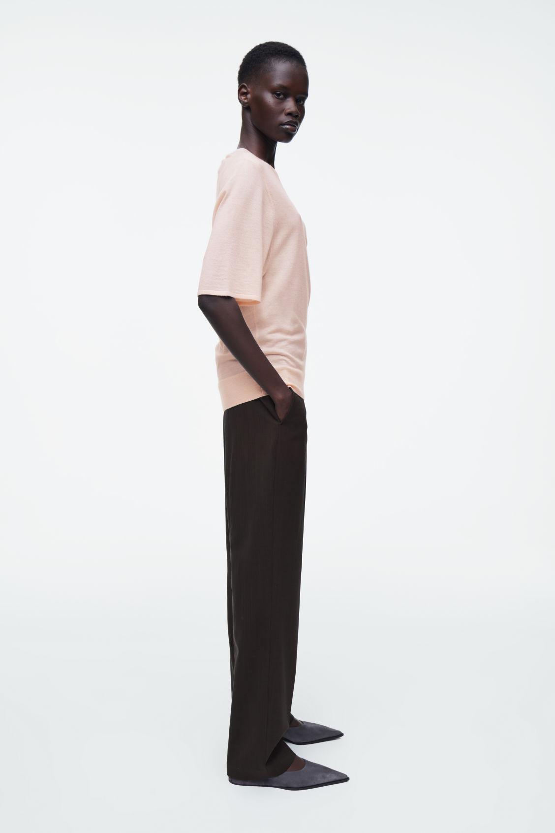 FINE CASHMERE T-SHIRT Product Image