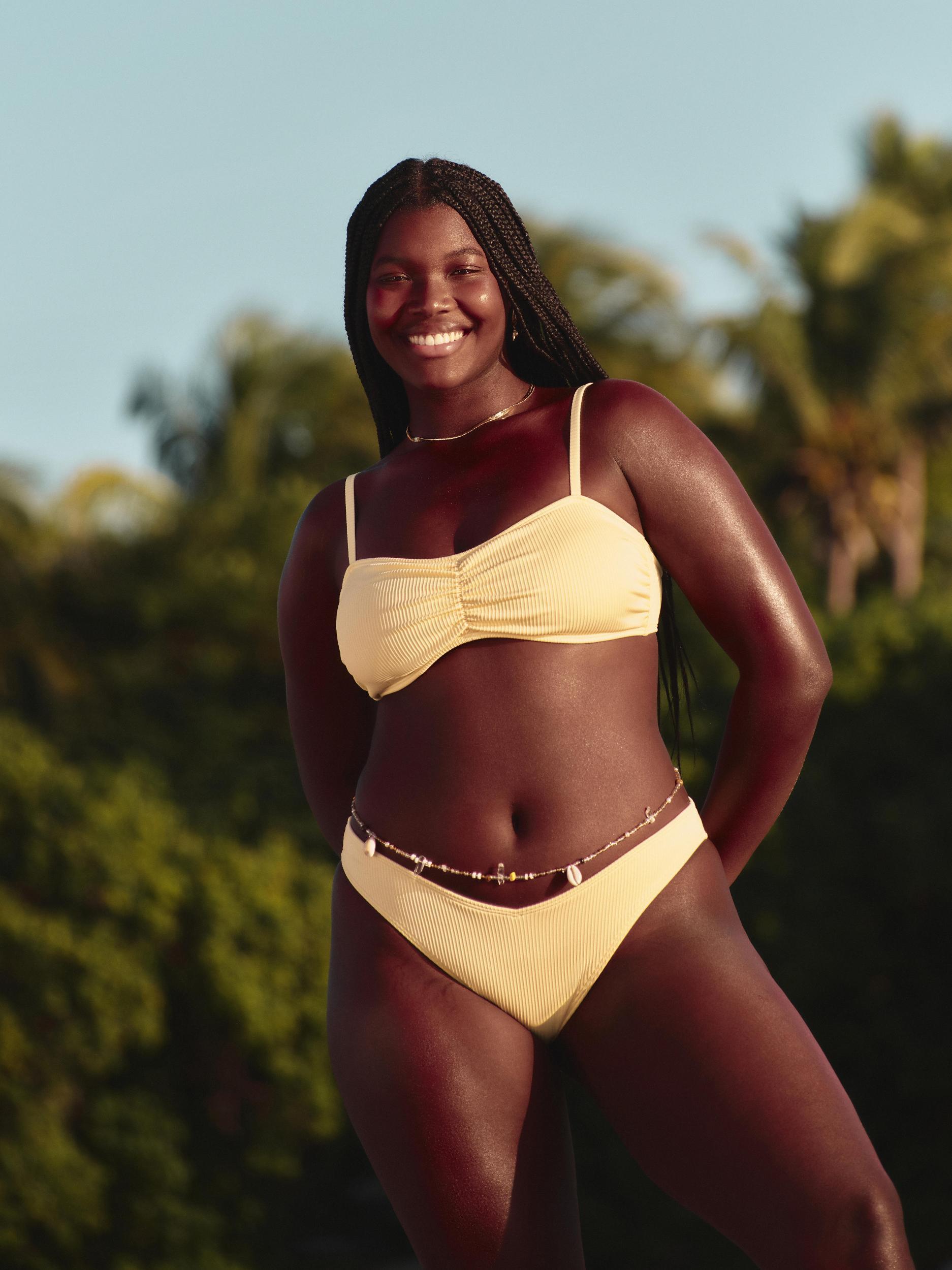 Ribbed High-Leg V-Waist Cheeky Bikini Bottom Product Image
