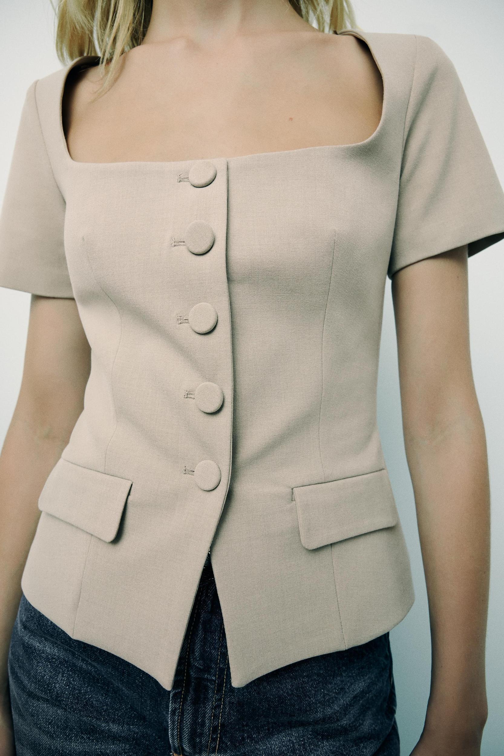 SQUARE NECK TOP Product Image