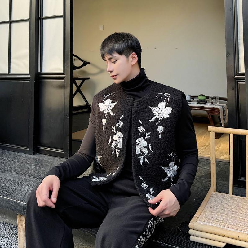 Crew Neck Floral Embroidered Frog Buttoned Fleece Vest Product Image