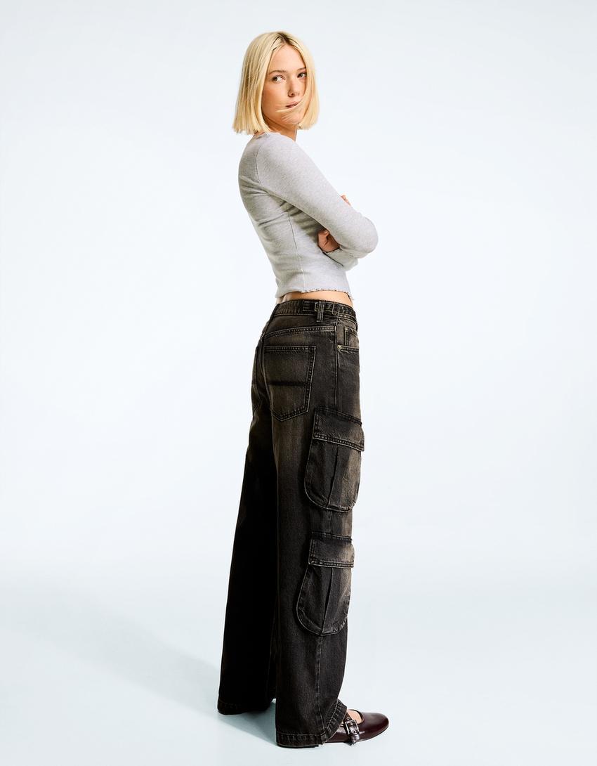 Multi-pocket cargo jeans Product Image