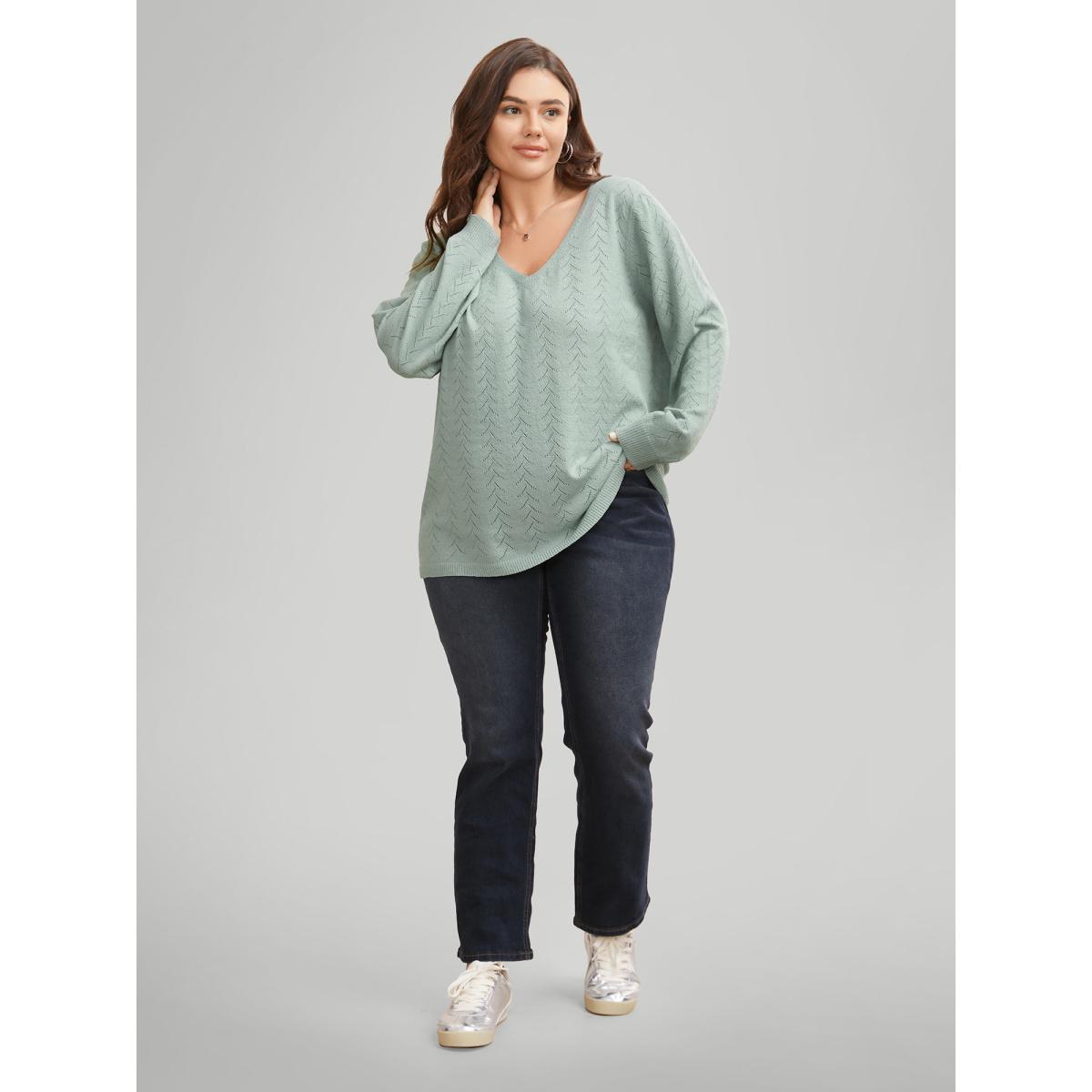 Plus Size Texture V Neck Lightweight Pullover Greenbean Women Casual Long Sleeve V-neck Everyday Pullovers BloomChic 26/4X Product Image