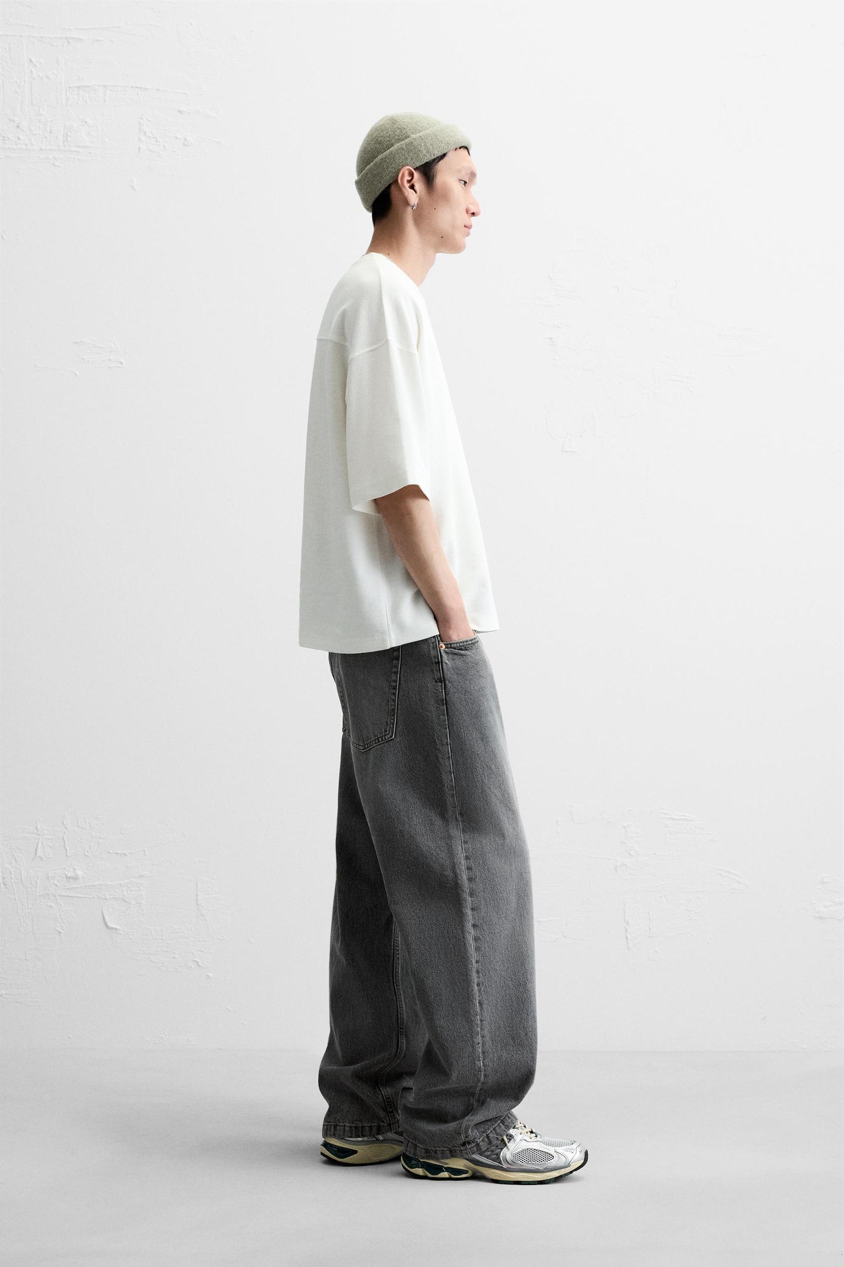 TEXTURED T-SHIRT Product Image