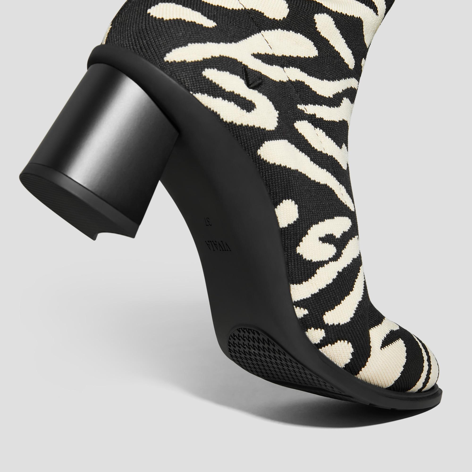Almond-Toe Running Heel Boots (Amanda) Product Image
