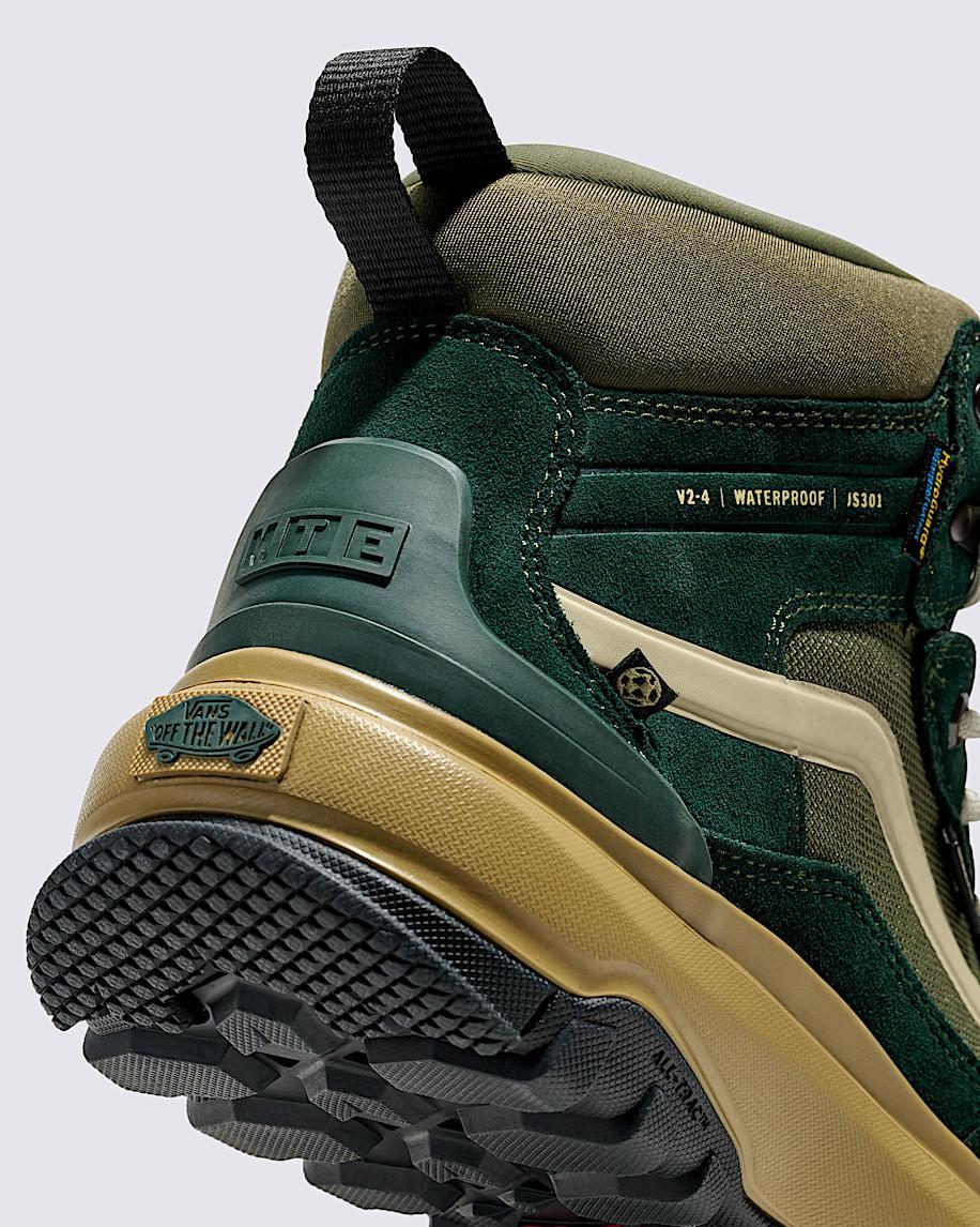 Crestline Waterproof Shoe in Green / Black| Vans US Product Image
